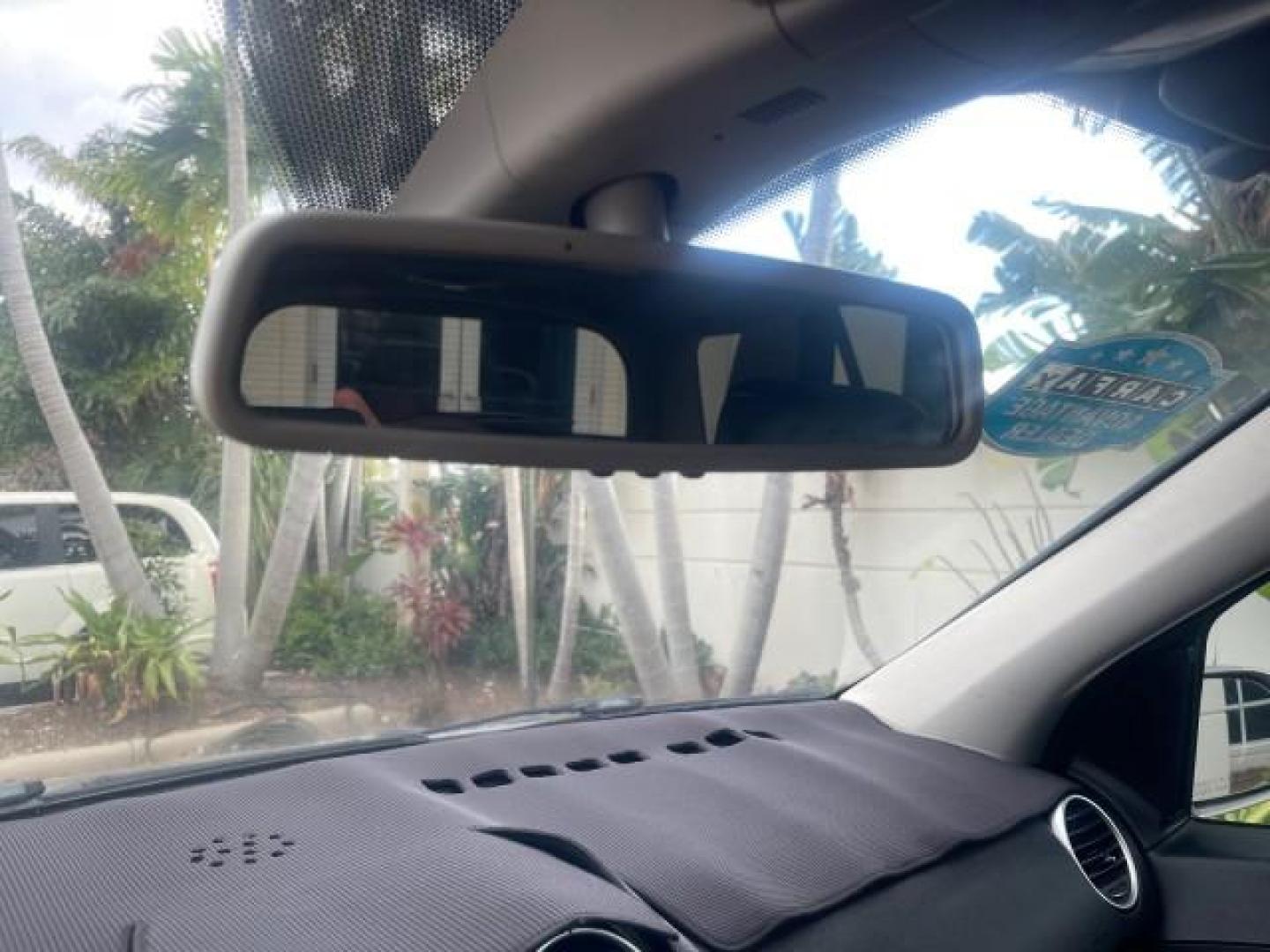 2006 Pewter Metallic /Black Mercedes-Benz M-Class 5.0L AWD CLEAN (4JGBB75E46A) with an 5.0L SMPI SOHC 24-Valve V8 Engine engine, Automatic transmission, located at 4701 North Dixie Hwy, Pompano Beach, FL, 33064, (954) 422-2889, 26.240938, -80.123474 - OUR WEBPAGE FLORIDACARS1.COM HAS OVER 100 PHOTOS AND FREE CARFAX LINK 2006 MERCEDES-BENZ M-CLASS ML 500 VIN: 4JGBB75E46A011498 4 J G B B 7 5 E 4 6 A 0 1 1 4 9 8 4 DOOR WAGON/SPORT UTILITY 5.0L V8 F SOHC 24V GASOLINE ALL WHEEL DRIVE NO RECALLS THIS IS A TRADE IN THE LADY TRAVELED HWY MILES,CLEAN 2 OW - Photo#34