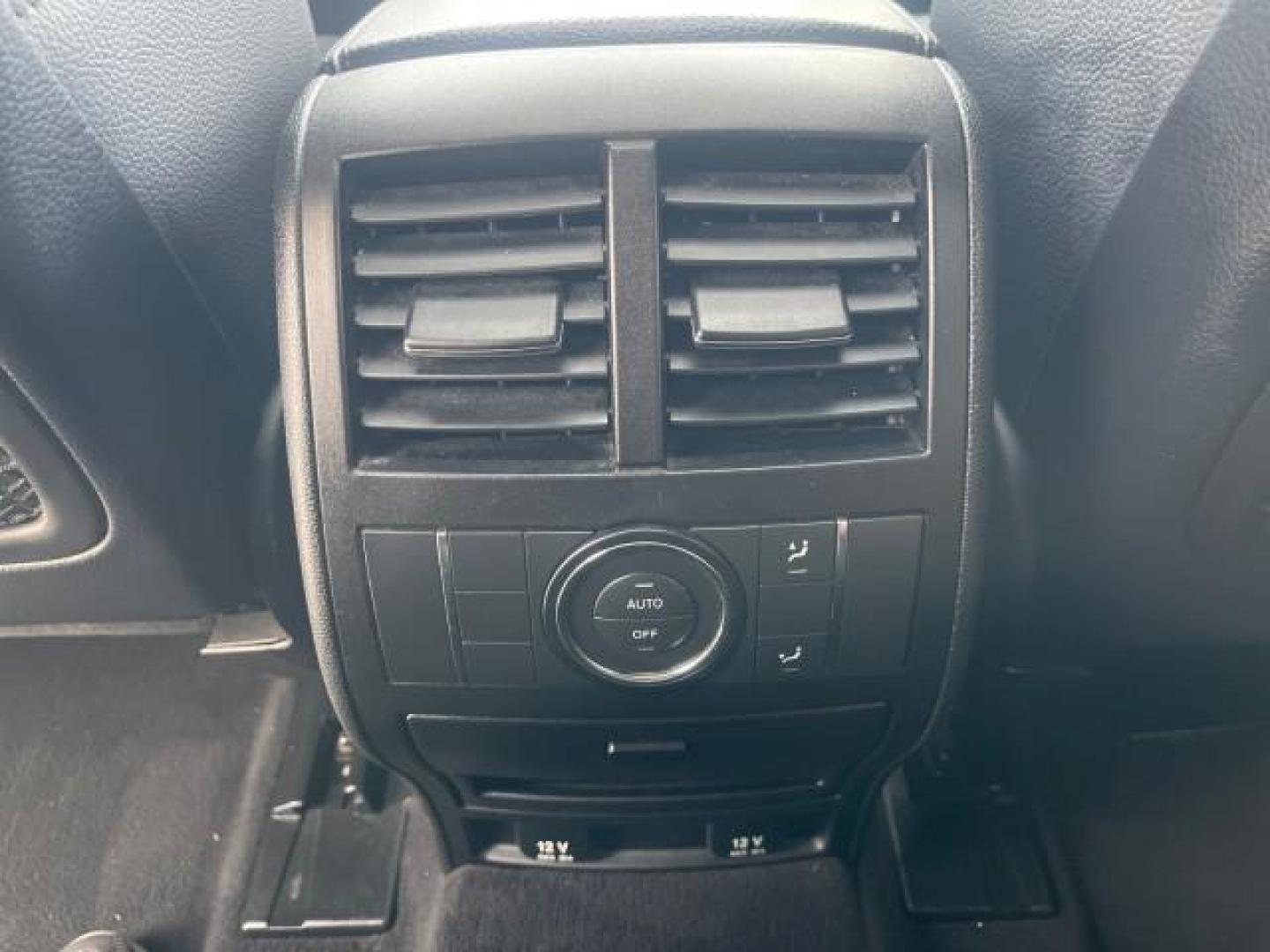 2006 Pewter Metallic /Black Mercedes-Benz M-Class 5.0L AWD CLEAN (4JGBB75E46A) with an 5.0L SMPI SOHC 24-Valve V8 Engine engine, Automatic transmission, located at 4701 North Dixie Hwy, Pompano Beach, FL, 33064, (954) 422-2889, 26.240938, -80.123474 - OUR WEBPAGE FLORIDACARS1.COM HAS OVER 100 PHOTOS AND FREE CARFAX LINK 2006 MERCEDES-BENZ M-CLASS ML 500 VIN: 4JGBB75E46A011498 4 J G B B 7 5 E 4 6 A 0 1 1 4 9 8 4 DOOR WAGON/SPORT UTILITY 5.0L V8 F SOHC 24V GASOLINE ALL WHEEL DRIVE NO RECALLS THIS IS A TRADE IN THE LADY TRAVELED HWY MILES,CLEAN 2 OW - Photo#52