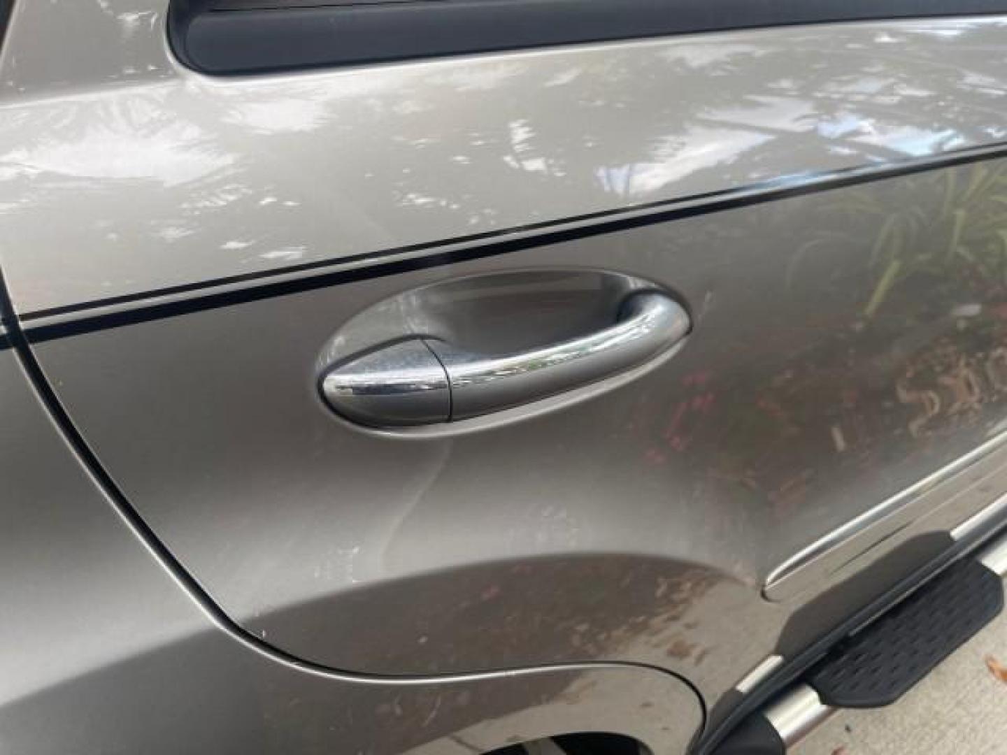 2006 Pewter Metallic /Black Mercedes-Benz M-Class 5.0L AWD CLEAN (4JGBB75E46A) with an 5.0L SMPI SOHC 24-Valve V8 Engine engine, Automatic transmission, located at 4701 North Dixie Hwy, Pompano Beach, FL, 33064, (954) 422-2889, 26.240938, -80.123474 - OUR WEBPAGE FLORIDACARS1.COM HAS OVER 100 PHOTOS AND FREE CARFAX LINK 2006 MERCEDES-BENZ M-CLASS ML 500 VIN: 4JGBB75E46A011498 4 J G B B 7 5 E 4 6 A 0 1 1 4 9 8 4 DOOR WAGON/SPORT UTILITY 5.0L V8 F SOHC 24V GASOLINE ALL WHEEL DRIVE NO RECALLS THIS IS A TRADE IN THE LADY TRAVELED HWY MILES,CLEAN 2 OW - Photo#60
