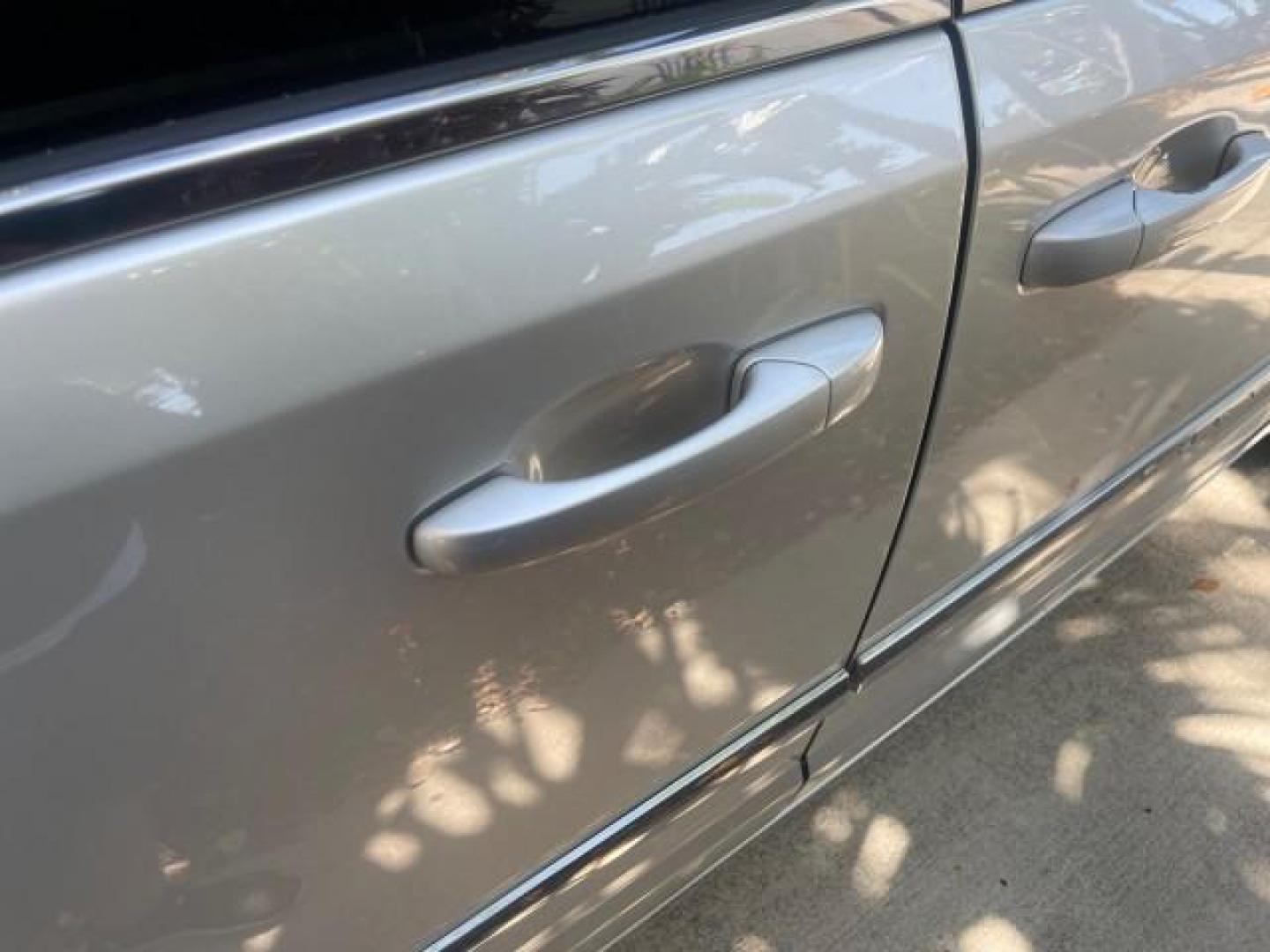 2012 Bright Silver Metallic /Black/Light Graystone Interior Chrysler Town and Country Touring (2C4RC1BG8CR) with an 3.6L V6 Cylinder Engine engine, Automatic transmission, located at 4701 North Dixie Hwy, Pompano Beach, FL, 33064, (954) 422-2889, 26.240938, -80.123474 - OUR WEBPAGE FLORIDACARS1.COM HAS OVER 100 PHOTOS AND FREE CARFAX LINK 2012 CHRYSLER TOWN AND COUNTRY TOURING VIN: 2C4RC1BG8CR188811 2 C 4 R C 1 B G 8 C R 1 8 8 8 1 1 VAN 3.6L V6 F DOHC 24V GASOLINE FRONT WHEEL DRIVE NO RECALLS THIS IS A TRADE IN THE LADY TRAVELED HWY MILES,THE OWNER JUST SPENT $1800 - Photo#76