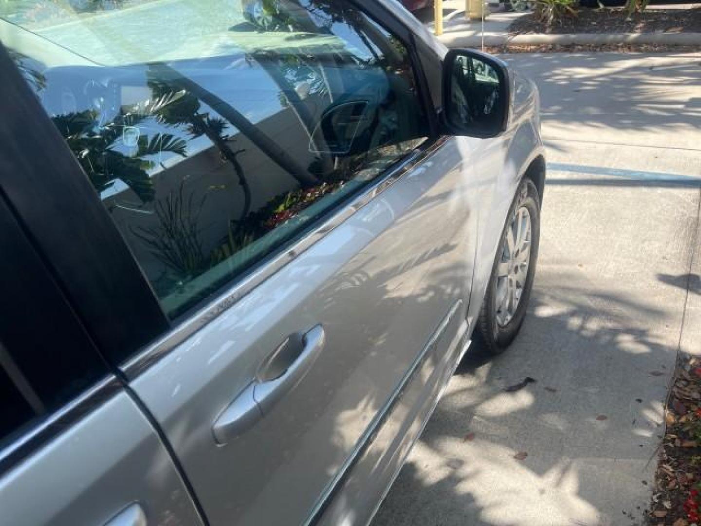 2012 Bright Silver Metallic /Black/Light Graystone Interior Chrysler Town and Country Touring (2C4RC1BG8CR) with an 3.6L V6 Cylinder Engine engine, Automatic transmission, located at 4701 North Dixie Hwy, Pompano Beach, FL, 33064, (954) 422-2889, 26.240938, -80.123474 - OUR WEBPAGE FLORIDACARS1.COM HAS OVER 100 PHOTOS AND FREE CARFAX LINK 2012 CHRYSLER TOWN AND COUNTRY TOURING VIN: 2C4RC1BG8CR188811 2 C 4 R C 1 B G 8 C R 1 8 8 8 1 1 VAN 3.6L V6 F DOHC 24V GASOLINE FRONT WHEEL DRIVE NO RECALLS THIS IS A TRADE IN THE LADY TRAVELED HWY MILES,THE OWNER JUST SPENT $1800 - Photo#80