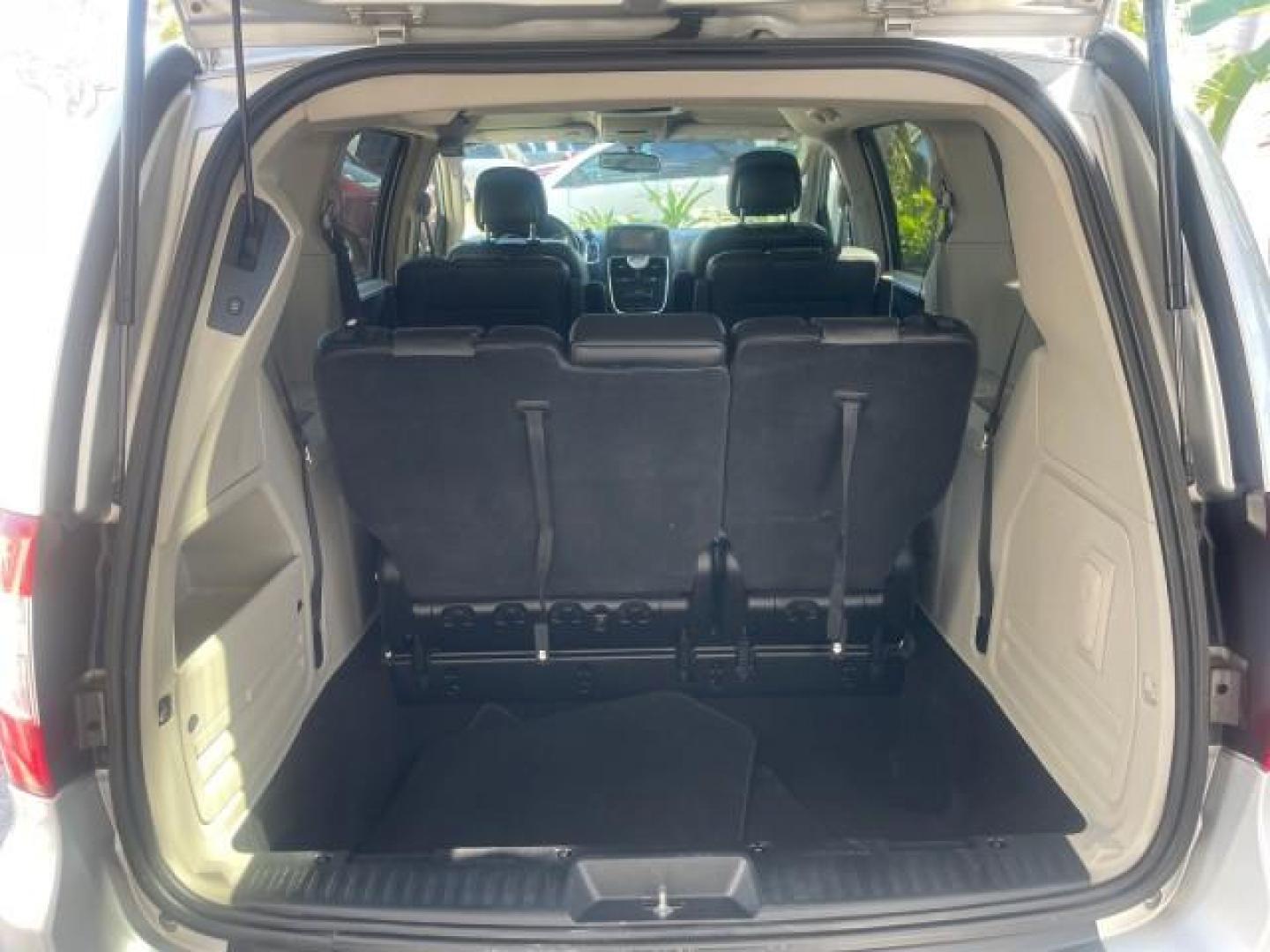 2012 Bright Silver Metallic /Black/Light Graystone Interior Chrysler Town and Country Touring (2C4RC1BG8CR) with an 3.6L V6 Cylinder Engine engine, Automatic transmission, located at 4701 North Dixie Hwy, Pompano Beach, FL, 33064, (954) 422-2889, 26.240938, -80.123474 - OUR WEBPAGE FLORIDACARS1.COM HAS OVER 100 PHOTOS AND FREE CARFAX LINK 2012 CHRYSLER TOWN AND COUNTRY TOURING VIN: 2C4RC1BG8CR188811 2 C 4 R C 1 B G 8 C R 1 8 8 8 1 1 VAN 3.6L V6 F DOHC 24V GASOLINE FRONT WHEEL DRIVE NO RECALLS THIS IS A TRADE IN THE LADY TRAVELED HWY MILES,THE OWNER JUST SPENT $1800 - Photo#98