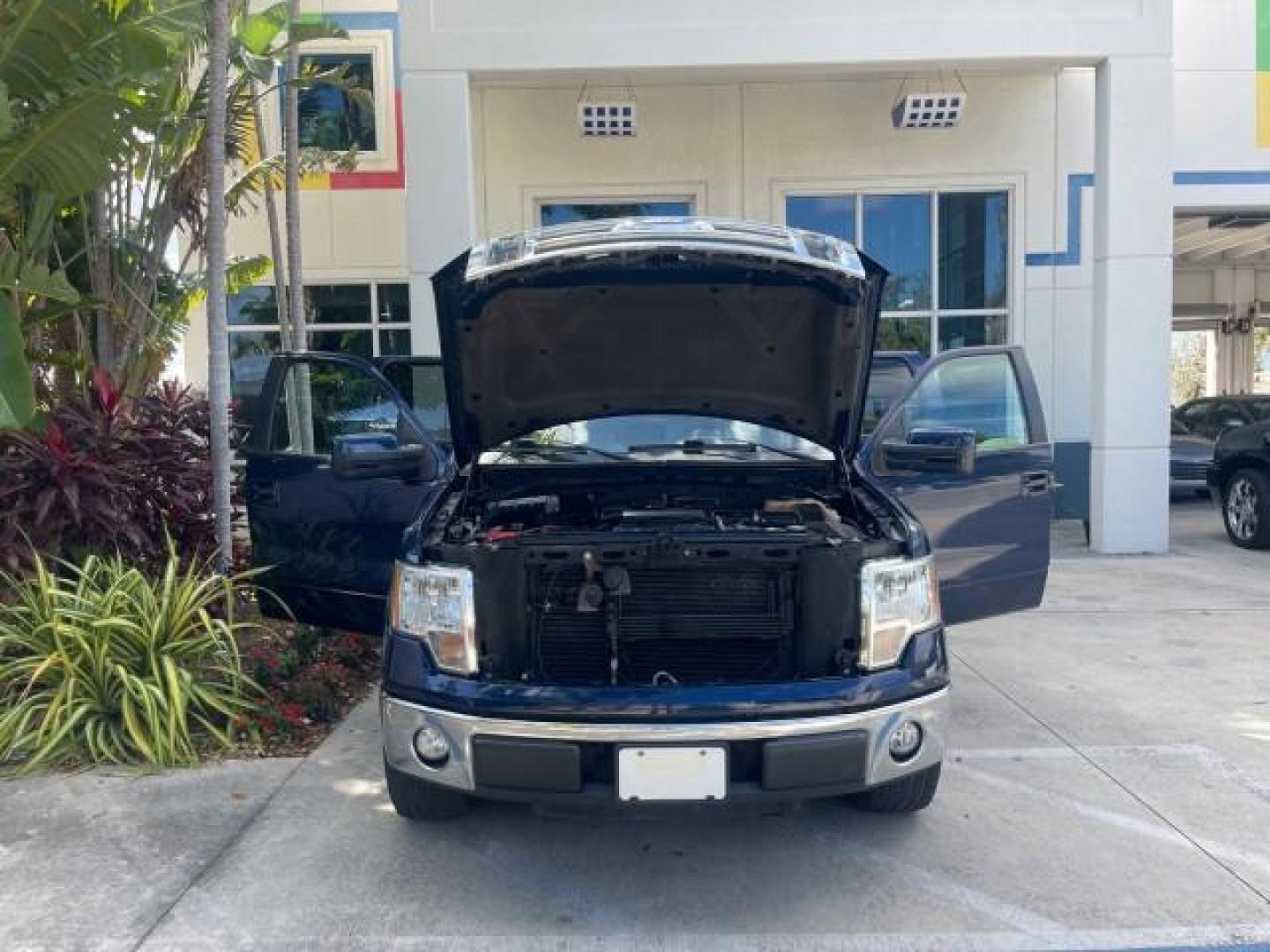 2010 Dark Blue Pearl Metallic /Tan Ford F-150 Lariat LOW MILES 60,628 NAV (1FTFW1CV4AF) with an 5.4L 3v EFI V8 FFV Engine engine, Automatic transmission, located at 4701 North Dixie Hwy, Pompano Beach, FL, 33064, (954) 422-2889, 26.240938, -80.123474 - OUR WEBPAGE FLORIDACARS1.COM HAS OVER 100 PHOTOS AND FREE CARFAX LINK 2010 FORD F-150 LARIAT $ 40,380 NEW VIN: 1FTFW1CV4AFD92632 1 F T F W 1 C V 4 A F D 9 2 6 3 2 CREW PICKUP 5.4L V8 F SOHC 24V FLEX FUEL REAR WHEEL DRIVE TOW PKG NO RECALLS Top Features Navigation System Bed Cover Parking Sensors Bed - Photo#6