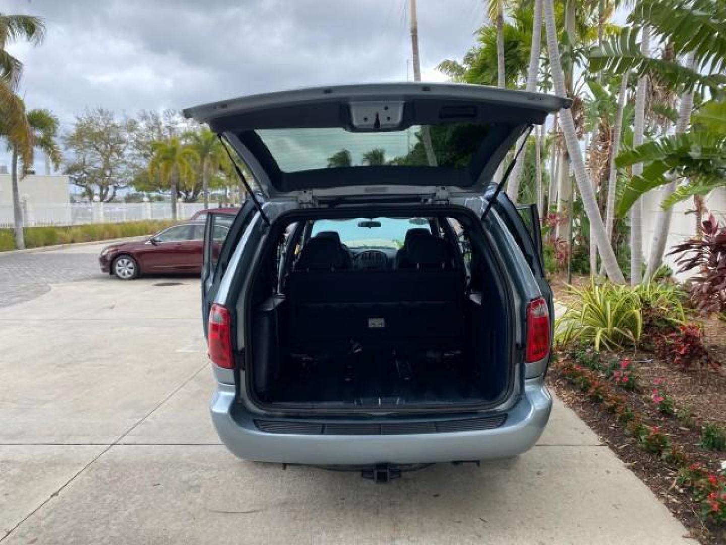 2002 Steel Blue Pearl /Navy Blue Dodge Caravan Sport 1 OWNER LOW MILES 71,753 (2B4GP44342R) with an 3.3L SMPI Flex-Fuel V6 Engine engine, Automatic transmission, located at 4701 North Dixie Hwy, Pompano Beach, FL, 33064, (954) 422-2889, 26.240938, -80.123474 - OUR WEBPAGE FLORIDACARS1.COM HAS OVER 100 PHOTOS AND FREE CARFAX LINK 2002 DODGE GRAND CARAVAN SPORT VIN: 2B4GP44342R746558 2 B 4 G P 4 4 3 4 2 R 7 4 6 5 5 8 VAN 3.3L V6 F SOHC 12V GASOLINE FRONT WHEEL DRIVE Top Features Cloth Seats Third Row Seat Tow Hitch Basic Features ABS Brakes CD Audio Full Ro - Photo#28