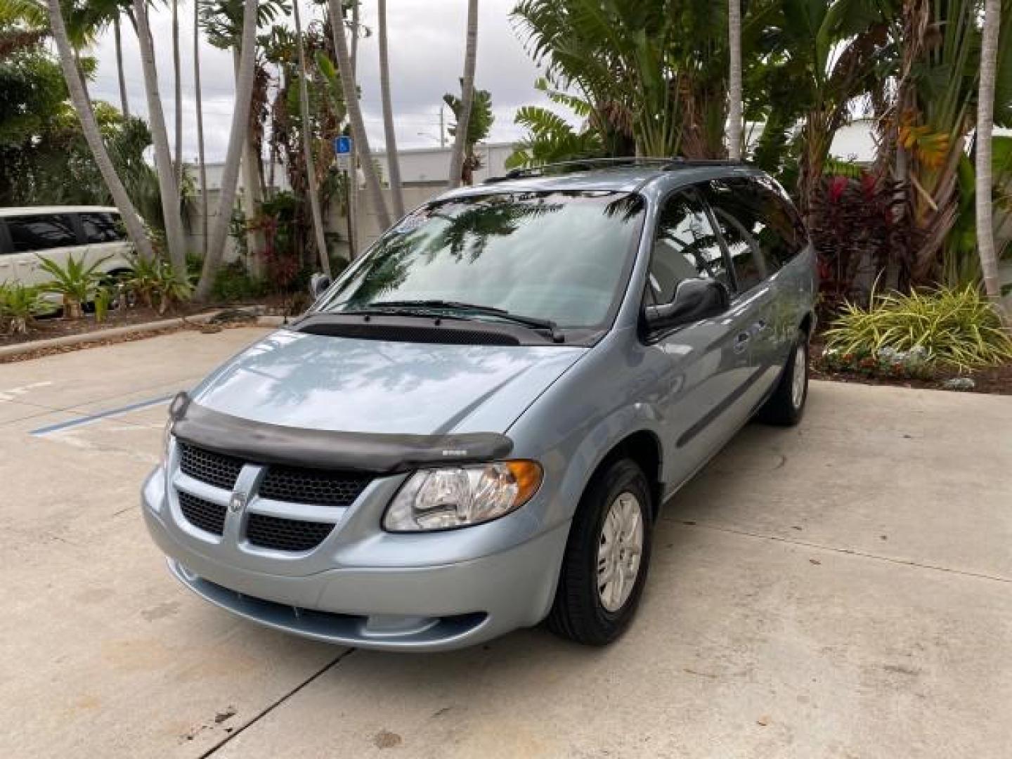 2002 Steel Blue Pearl /Navy Blue Dodge Caravan Sport 1 OWNER LOW MILES 71,753 (2B4GP44342R) with an 3.3L SMPI Flex-Fuel V6 Engine engine, Automatic transmission, located at 4701 North Dixie Hwy, Pompano Beach, FL, 33064, (954) 422-2889, 26.240938, -80.123474 - OUR WEBPAGE FLORIDACARS1.COM HAS OVER 100 PHOTOS AND FREE CARFAX LINK 2002 DODGE GRAND CARAVAN SPORT VIN: 2B4GP44342R746558 2 B 4 G P 4 4 3 4 2 R 7 4 6 5 5 8 VAN 3.3L V6 F SOHC 12V GASOLINE FRONT WHEEL DRIVE Top Features Cloth Seats Third Row Seat Tow Hitch Basic Features ABS Brakes CD Audio Full Ro - Photo#3