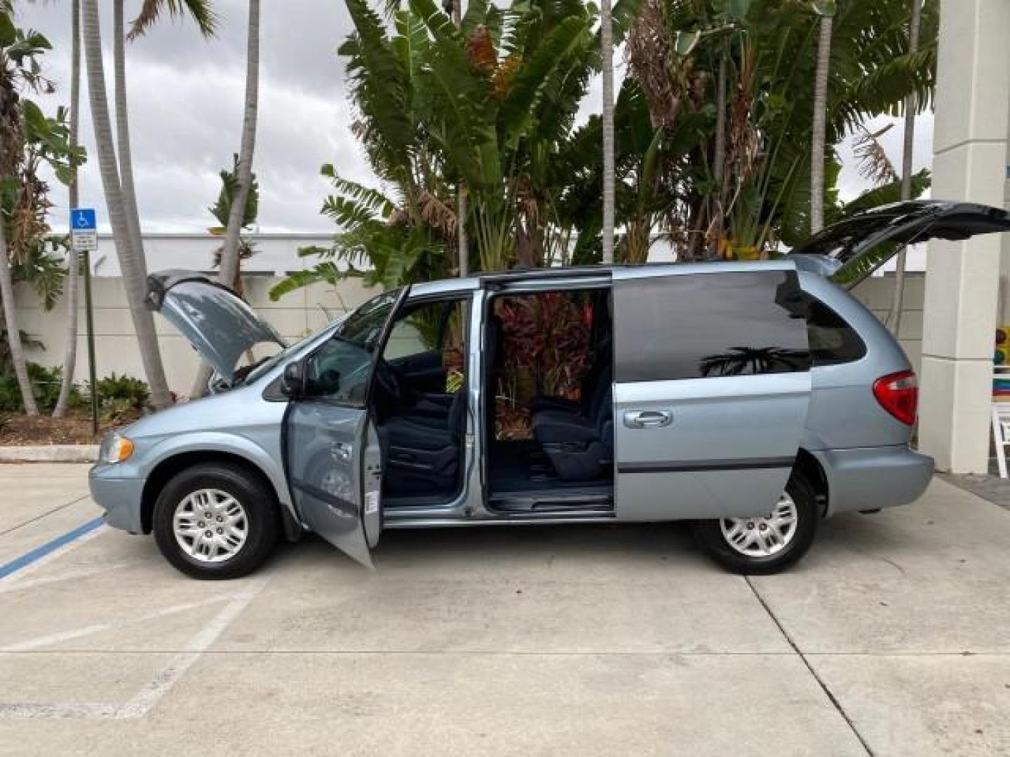 2002 Steel Blue Pearl /Navy Blue Dodge Caravan Sport 1 OWNER LOW MILES 71,753 (2B4GP44342R) with an 3.3L SMPI Flex-Fuel V6 Engine engine, Automatic transmission, located at 4701 North Dixie Hwy, Pompano Beach, FL, 33064, (954) 422-2889, 26.240938, -80.123474 - OUR WEBPAGE FLORIDACARS1.COM HAS OVER 100 PHOTOS AND FREE CARFAX LINK 2002 DODGE GRAND CARAVAN SPORT VIN: 2B4GP44342R746558 2 B 4 G P 4 4 3 4 2 R 7 4 6 5 5 8 VAN 3.3L V6 F SOHC 12V GASOLINE FRONT WHEEL DRIVE Top Features Cloth Seats Third Row Seat Tow Hitch Basic Features ABS Brakes CD Audio Full Ro - Photo#8