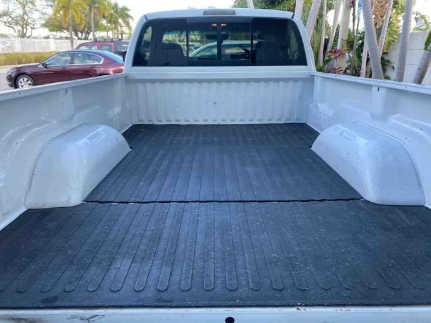 1999 Bright White /Mist Gray Dodge Ram 1500 LOW MILES 82,105 AC NICE (1B7HC16Z1XS) with an 5.9L SMPI V8 Magnum Engine engine, Automatic transmission, located at 4701 North Dixie Hwy, Pompano Beach, FL, 33064, (954) 422-2889, 26.240938, -80.123474 - OUR WEBPAGE FLORIDACARS1.COM HAS OVER 100 PHOTOS AND FREE CARFAX LINK 1999 DODGE RAM 1500 LARAMIE SLT NO RECALLS VIN: 1B7HC16Z1XS115419 1 B 7 H C 1 6 Z 1 X S 1 1 5 4 1 9 PICKUP 8 FT LONG BED 5.9L V8 F OHV 16V GASOLINE REAR WHEEL DRIVE TOW PKG Top Features Bed Liner Cloth Seats Running Boards Basic F - Photo#76
