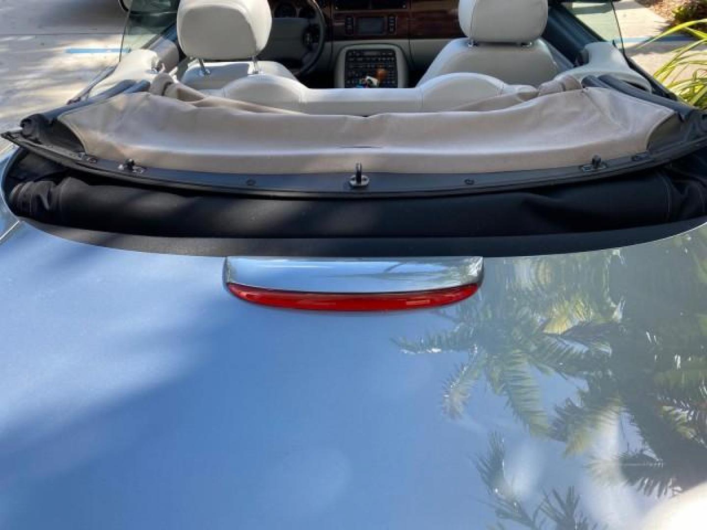 2003 Quartz /Dove Jaguar XK8 1 OWNER LOW MILES 37,004 (SAJDA42C132) with an 4.2L DOHC EFI 32-Valve Aluminum Alloy V8 Engine engine, Automatic transmission, located at 4701 North Dixie Hwy, Pompano Beach, FL, 33064, (954) 422-2889, 26.240938, -80.123474 - OUR WEBPAGE FLORIDACARS1.COM HAS OVER 100 PHOTOS AND FREE CARFAX LINK 2003 JAGUAR XK-SERIES XK8 $ 79,405 NEW ! VIN: SAJDA42C132A31624 S A J D A 4 2 C 1 3 2 A 3 1 6 2 4 CONVERTIBLE BOOT INCLUDED 4.2L V8 F DOHC GASOLINE REAR WHEEL DRIVE Top Features Alloy Wheels Leather Seats Alpine Sound System Navig - Photo#78