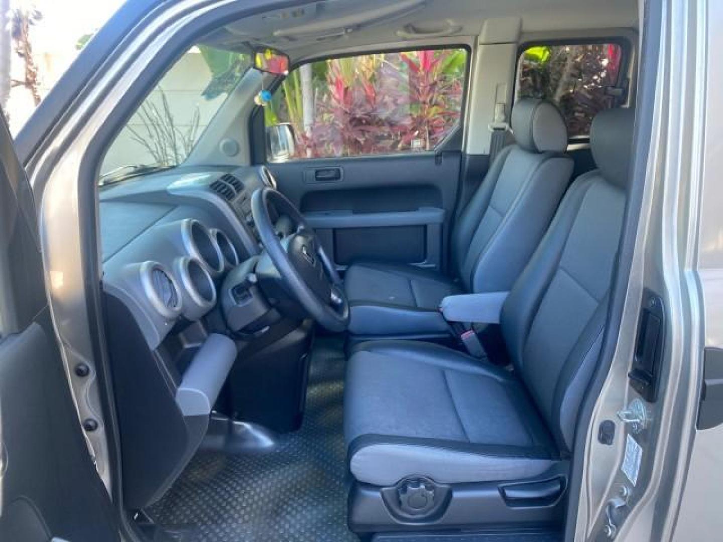 2003 Shoreline Mist Metallic /Gray/Green Honda Element EX 1 owner fl low miles 48,062 (5J6YH18653L) with an 2.4L DOHC MPFI i-VTEC 16-Valve I4 Engine engine, Automatic transmission, located at 4701 North Dixie Hwy, Pompano Beach, FL, 33064, (954) 422-2889, 26.240938, -80.123474 - OUR WEBPAGE FLORIDACARS1.COM HAS OVER 100 PHOTOS AND FREE CARFAX LINK 2003 HONDA ELEMENT EX NO RECALLS VIN: 5J6YH18653L020719 5 J 6 Y H 1 8 6 5 3 L 0 2 0 7 1 9 4 DOOR WAGON/SPORT UTILITY 2.4L I4 F DOHC 16V GASOLINE FRONT WHEEL DRIVE Basic Features ABS Brakes Automatic Transmission Power Locks Rear D - Photo#10