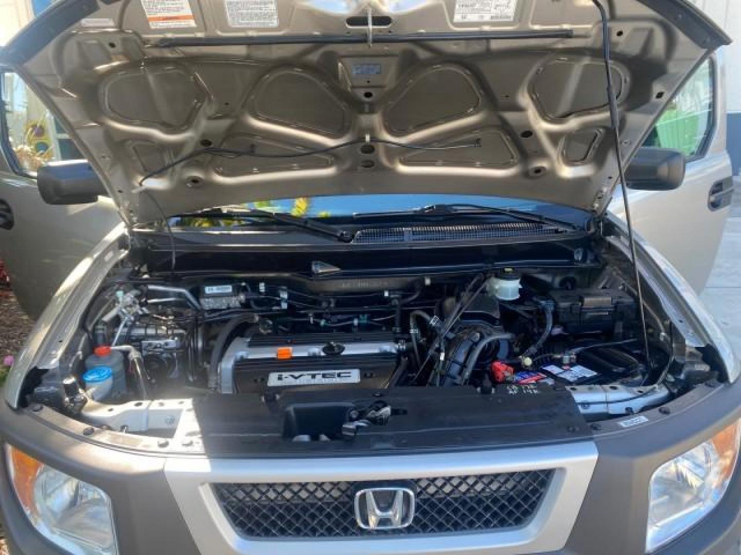 2003 Shoreline Mist Metallic /Gray/Green Honda Element EX 1 owner fl low miles 48,062 (5J6YH18653L) with an 2.4L DOHC MPFI i-VTEC 16-Valve I4 Engine engine, Automatic transmission, located at 4701 North Dixie Hwy, Pompano Beach, FL, 33064, (954) 422-2889, 26.240938, -80.123474 - OUR WEBPAGE FLORIDACARS1.COM HAS OVER 100 PHOTOS AND FREE CARFAX LINK 2003 HONDA ELEMENT EX NO RECALLS VIN: 5J6YH18653L020719 5 J 6 Y H 1 8 6 5 3 L 0 2 0 7 1 9 4 DOOR WAGON/SPORT UTILITY 2.4L I4 F DOHC 16V GASOLINE FRONT WHEEL DRIVE Basic Features ABS Brakes Automatic Transmission Power Locks Rear D - Photo#17