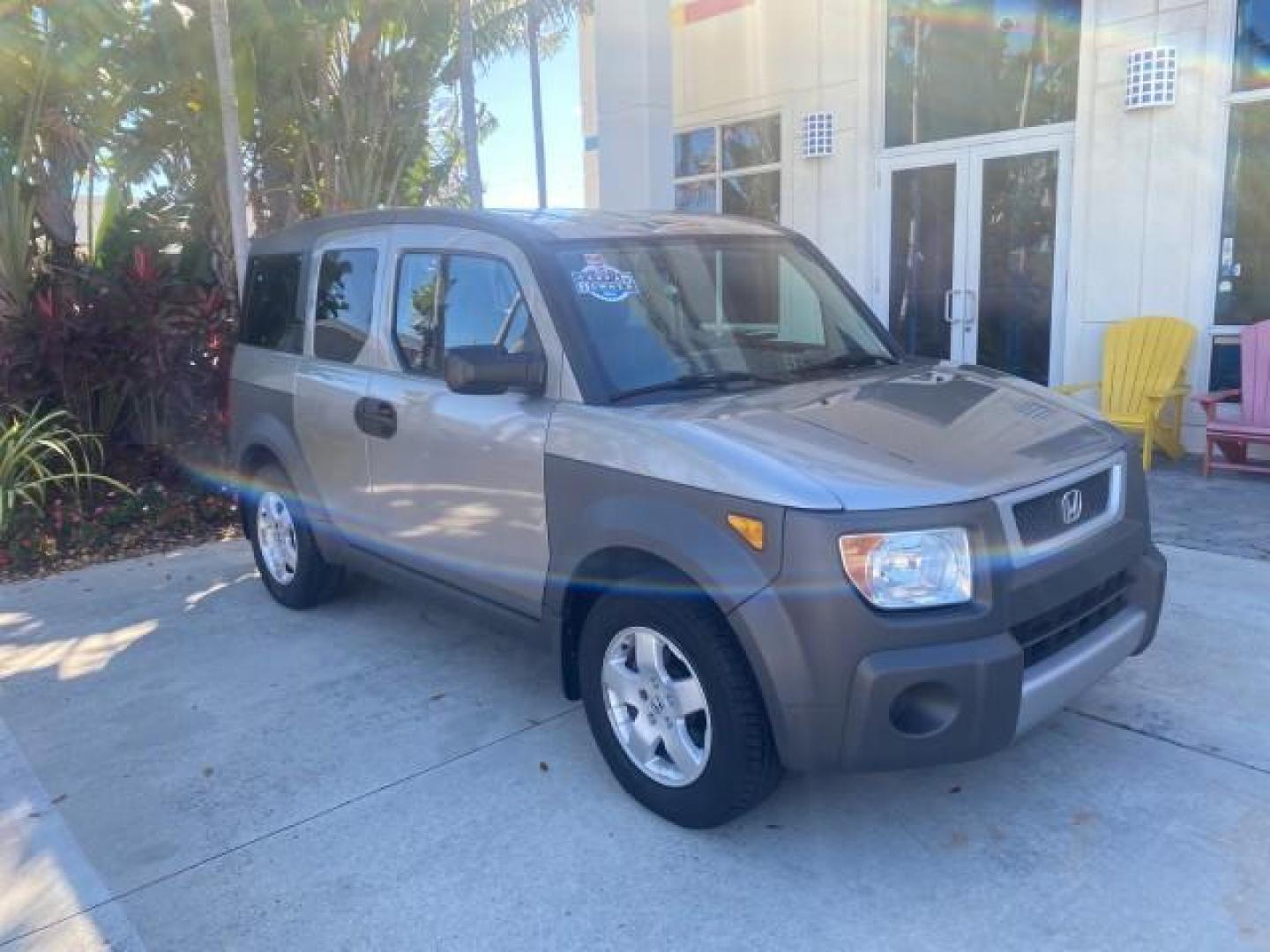2003 Shoreline Mist Metallic /Gray/Green Honda Element EX 1 owner fl low miles 48,062 (5J6YH18653L) with an 2.4L DOHC MPFI i-VTEC 16-Valve I4 Engine engine, Automatic transmission, located at 4701 North Dixie Hwy, Pompano Beach, FL, 33064, (954) 422-2889, 26.240938, -80.123474 - OUR WEBPAGE FLORIDACARS1.COM HAS OVER 100 PHOTOS AND FREE CARFAX LINK 2003 HONDA ELEMENT EX NO RECALLS VIN: 5J6YH18653L020719 5 J 6 Y H 1 8 6 5 3 L 0 2 0 7 1 9 4 DOOR WAGON/SPORT UTILITY 2.4L I4 F DOHC 16V GASOLINE FRONT WHEEL DRIVE Basic Features ABS Brakes Automatic Transmission Power Locks Rear D - Photo#1
