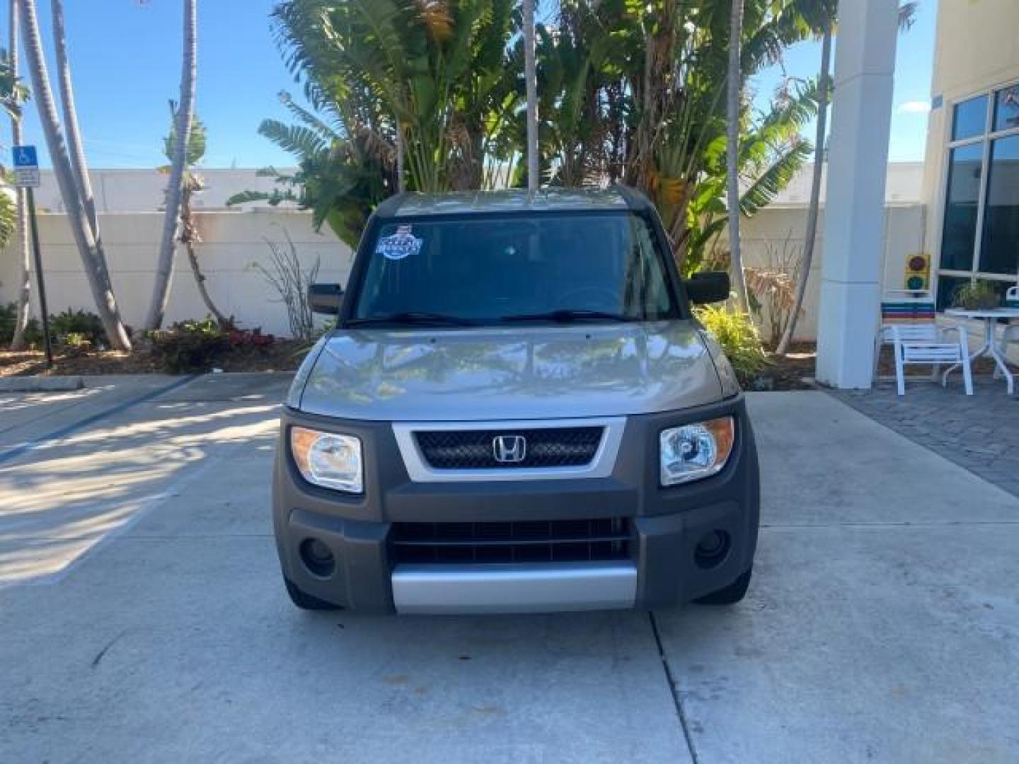 2003 Shoreline Mist Metallic /Gray/Green Honda Element EX 1 owner fl low miles 48,062 (5J6YH18653L) with an 2.4L DOHC MPFI i-VTEC 16-Valve I4 Engine engine, Automatic transmission, located at 4701 North Dixie Hwy, Pompano Beach, FL, 33064, (954) 422-2889, 26.240938, -80.123474 - OUR WEBPAGE FLORIDACARS1.COM HAS OVER 100 PHOTOS AND FREE CARFAX LINK 2003 HONDA ELEMENT EX NO RECALLS VIN: 5J6YH18653L020719 5 J 6 Y H 1 8 6 5 3 L 0 2 0 7 1 9 4 DOOR WAGON/SPORT UTILITY 2.4L I4 F DOHC 16V GASOLINE FRONT WHEEL DRIVE Basic Features ABS Brakes Automatic Transmission Power Locks Rear D - Photo#2