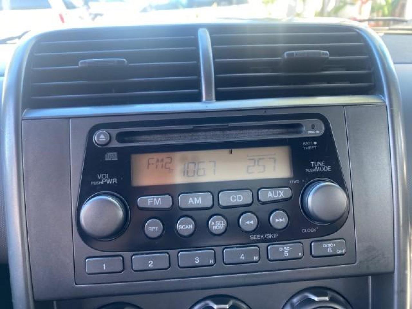 2003 Shoreline Mist Metallic /Gray/Green Honda Element EX 1 owner fl low miles 48,062 (5J6YH18653L) with an 2.4L DOHC MPFI i-VTEC 16-Valve I4 Engine engine, Automatic transmission, located at 4701 North Dixie Hwy, Pompano Beach, FL, 33064, (954) 422-2889, 26.240938, -80.123474 - OUR WEBPAGE FLORIDACARS1.COM HAS OVER 100 PHOTOS AND FREE CARFAX LINK 2003 HONDA ELEMENT EX NO RECALLS VIN: 5J6YH18653L020719 5 J 6 Y H 1 8 6 5 3 L 0 2 0 7 1 9 4 DOOR WAGON/SPORT UTILITY 2.4L I4 F DOHC 16V GASOLINE FRONT WHEEL DRIVE Basic Features ABS Brakes Automatic Transmission Power Locks Rear D - Photo#44