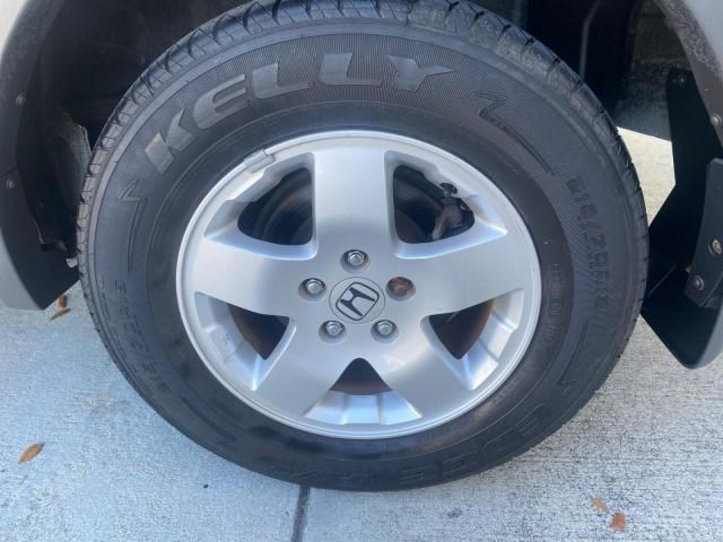 2003 Shoreline Mist Metallic /Gray/Green Honda Element EX 1 owner fl low miles 48,062 (5J6YH18653L) with an 2.4L DOHC MPFI i-VTEC 16-Valve I4 Engine engine, Automatic transmission, located at 4701 North Dixie Hwy, Pompano Beach, FL, 33064, (954) 422-2889, 26.240938, -80.123474 - OUR WEBPAGE FLORIDACARS1.COM HAS OVER 100 PHOTOS AND FREE CARFAX LINK 2003 HONDA ELEMENT EX NO RECALLS VIN: 5J6YH18653L020719 5 J 6 Y H 1 8 6 5 3 L 0 2 0 7 1 9 4 DOOR WAGON/SPORT UTILITY 2.4L I4 F DOHC 16V GASOLINE FRONT WHEEL DRIVE Basic Features ABS Brakes Automatic Transmission Power Locks Rear D - Photo#66