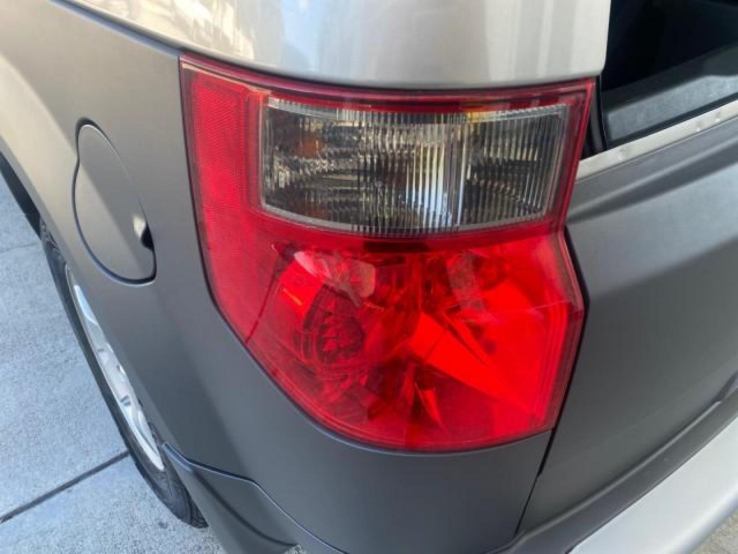 2003 Shoreline Mist Metallic /Gray/Green Honda Element EX 1 owner fl low miles 48,062 (5J6YH18653L) with an 2.4L DOHC MPFI i-VTEC 16-Valve I4 Engine engine, Automatic transmission, located at 4701 North Dixie Hwy, Pompano Beach, FL, 33064, (954) 422-2889, 26.240938, -80.123474 - OUR WEBPAGE FLORIDACARS1.COM HAS OVER 100 PHOTOS AND FREE CARFAX LINK 2003 HONDA ELEMENT EX NO RECALLS VIN: 5J6YH18653L020719 5 J 6 Y H 1 8 6 5 3 L 0 2 0 7 1 9 4 DOOR WAGON/SPORT UTILITY 2.4L I4 F DOHC 16V GASOLINE FRONT WHEEL DRIVE Basic Features ABS Brakes Automatic Transmission Power Locks Rear D - Photo#70