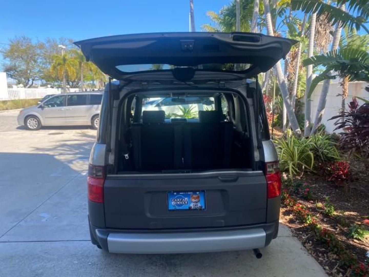 2003 Shoreline Mist Metallic /Gray/Green Honda Element EX 1 owner fl low miles 48,062 (5J6YH18653L) with an 2.4L DOHC MPFI i-VTEC 16-Valve I4 Engine engine, Automatic transmission, located at 4701 North Dixie Hwy, Pompano Beach, FL, 33064, (954) 422-2889, 26.240938, -80.123474 - OUR WEBPAGE FLORIDACARS1.COM HAS OVER 100 PHOTOS AND FREE CARFAX LINK 2003 HONDA ELEMENT EX NO RECALLS VIN: 5J6YH18653L020719 5 J 6 Y H 1 8 6 5 3 L 0 2 0 7 1 9 4 DOOR WAGON/SPORT UTILITY 2.4L I4 F DOHC 16V GASOLINE FRONT WHEEL DRIVE Basic Features ABS Brakes Automatic Transmission Power Locks Rear D - Photo#71