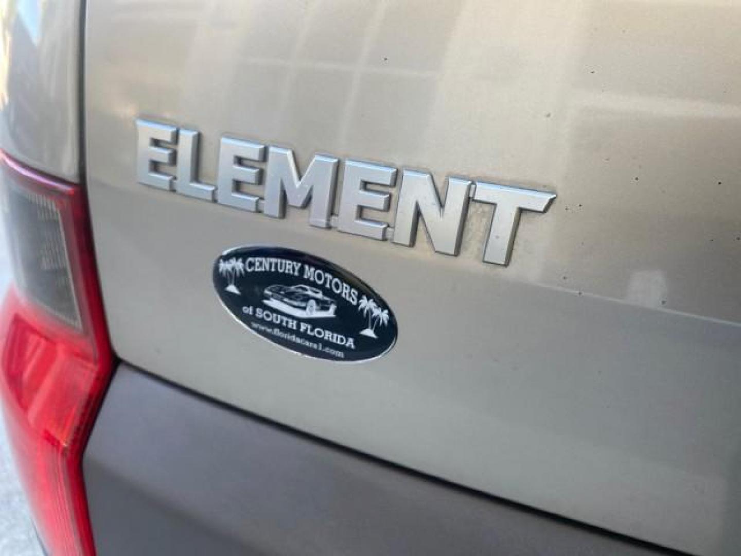 2003 Shoreline Mist Metallic /Gray/Green Honda Element EX 1 owner fl low miles 48,062 (5J6YH18653L) with an 2.4L DOHC MPFI i-VTEC 16-Valve I4 Engine engine, Automatic transmission, located at 4701 North Dixie Hwy, Pompano Beach, FL, 33064, (954) 422-2889, 26.240938, -80.123474 - OUR WEBPAGE FLORIDACARS1.COM HAS OVER 100 PHOTOS AND FREE CARFAX LINK 2003 HONDA ELEMENT EX NO RECALLS VIN: 5J6YH18653L020719 5 J 6 Y H 1 8 6 5 3 L 0 2 0 7 1 9 4 DOOR WAGON/SPORT UTILITY 2.4L I4 F DOHC 16V GASOLINE FRONT WHEEL DRIVE Basic Features ABS Brakes Automatic Transmission Power Locks Rear D - Photo#74