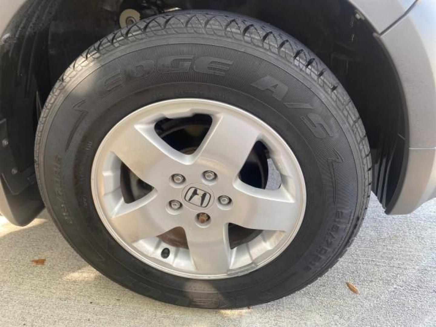 2003 Shoreline Mist Metallic /Gray/Green Honda Element EX 1 owner fl low miles 48,062 (5J6YH18653L) with an 2.4L DOHC MPFI i-VTEC 16-Valve I4 Engine engine, Automatic transmission, located at 4701 North Dixie Hwy, Pompano Beach, FL, 33064, (954) 422-2889, 26.240938, -80.123474 - OUR WEBPAGE FLORIDACARS1.COM HAS OVER 100 PHOTOS AND FREE CARFAX LINK 2003 HONDA ELEMENT EX NO RECALLS VIN: 5J6YH18653L020719 5 J 6 Y H 1 8 6 5 3 L 0 2 0 7 1 9 4 DOOR WAGON/SPORT UTILITY 2.4L I4 F DOHC 16V GASOLINE FRONT WHEEL DRIVE Basic Features ABS Brakes Automatic Transmission Power Locks Rear D - Photo#92