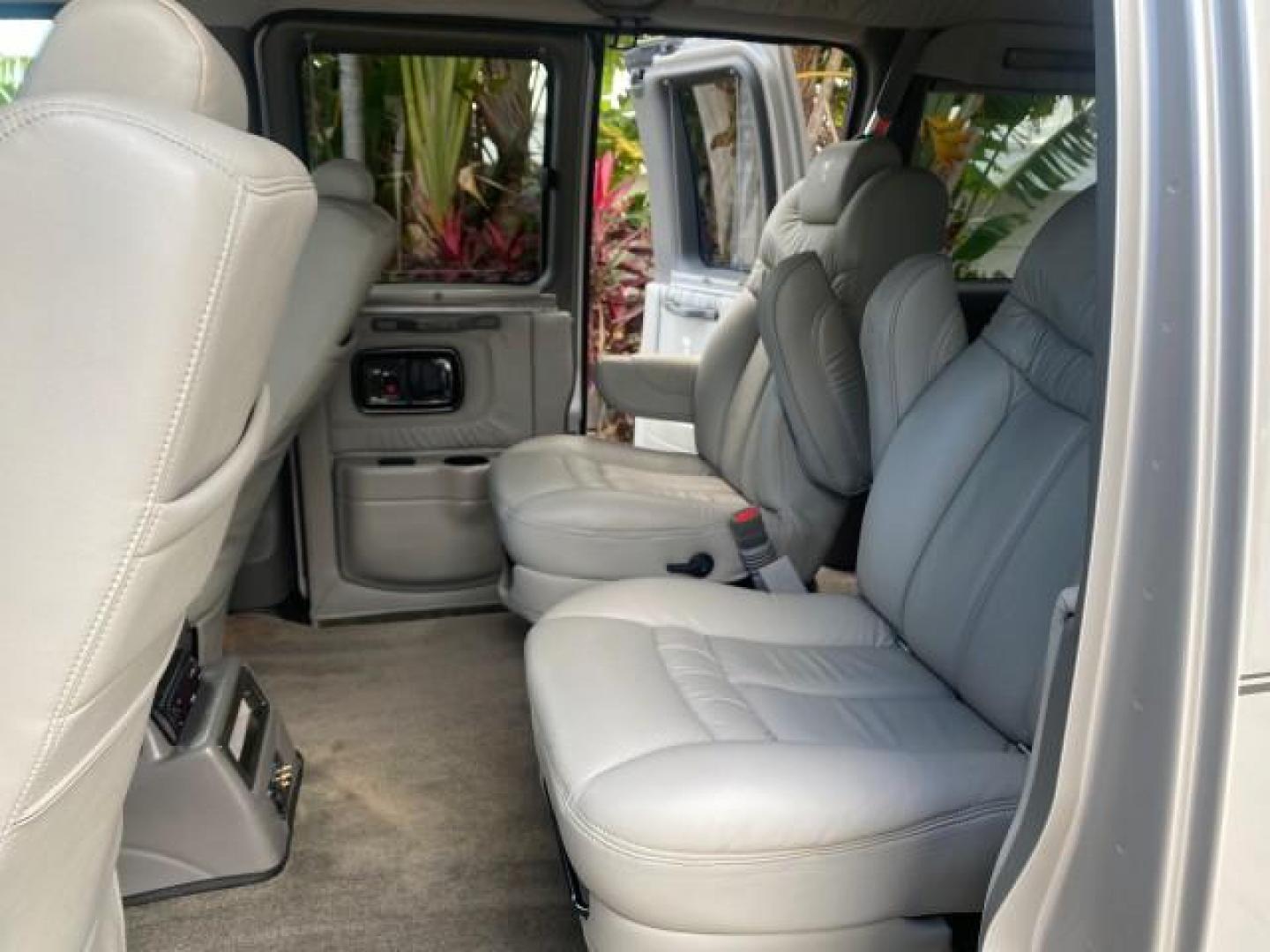 2007 Sand Beige Metallic /Neutral GMC Savana HI TOP EXPLORER CONV VAN LOW MI 32,428 (1GDFG15T371) with an 5.3L Vortec 1000 V8 SFI Engine engine, Automatic transmission, located at 4701 North Dixie Hwy, Pompano Beach, FL, 33064, (954) 422-2889, 26.240938, -80.123474 - OUR WEBPAGE FLORIDACARS1.COM HAS OVER 100 PHOTOS AND FREE CARFAX LINK 2007 GMC SAVANA RV G1500 HI TOP EXPLORER SE LIMITED HI TOP CONVERSION VAN TOP OF THE LINE ! VIN: 1GDFG15T371206427 1 G D F G 1 5 T 3 7 1 2 0 6 4 2 7 VAN DUAL DOORS SUNROOF SO MANY OPTIONS ! 5.3L V8 F NO RECALLS GASOLINE REAR WHEEL - Photo#14