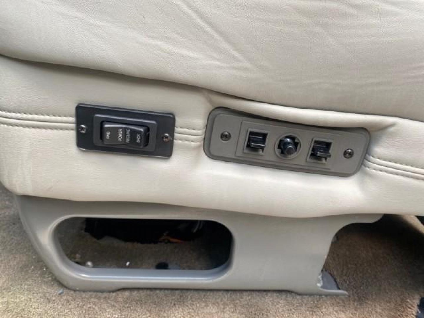 2007 Sand Beige Metallic /Neutral GMC Savana HI TOP EXPLORER CONV VAN LOW MI 32,428 (1GDFG15T371) with an 5.3L Vortec 1000 V8 SFI Engine engine, Automatic transmission, located at 4701 North Dixie Hwy, Pompano Beach, FL, 33064, (954) 422-2889, 26.240938, -80.123474 - OUR WEBPAGE FLORIDACARS1.COM HAS OVER 100 PHOTOS AND FREE CARFAX LINK 2007 GMC SAVANA RV G1500 HI TOP EXPLORER SE LIMITED HI TOP CONVERSION VAN TOP OF THE LINE ! VIN: 1GDFG15T371206427 1 G D F G 1 5 T 3 7 1 2 0 6 4 2 7 VAN DUAL DOORS SUNROOF SO MANY OPTIONS ! 5.3L V8 F NO RECALLS GASOLINE REAR WHEEL - Photo#44
