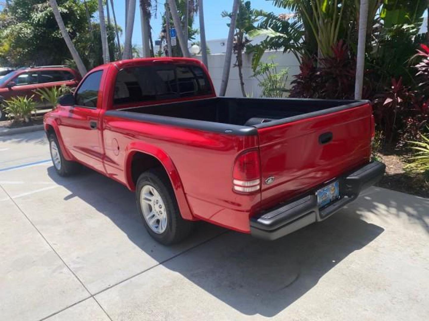 2003 Flame Red /Dark Slate Gray Dodge Dakota SXT FL OWNER LOW MILES 43,924 5 SPD (1D7FL16X43S) with an 3.9L V6 Cylinder Engine engine, Manual transmission, located at 4701 North Dixie Hwy, Pompano Beach, FL, 33064, (954) 422-2889, 26.240938, -80.123474 - OUR WEBPAGE FLORIDACARS1.COM HAS OVER 100 PHOTOS AND FREE CARFAX LINK 2003 DODGE DAKOTA VIN: 1D7FL16X43S306371 1 D 7 F L 1 6 X 4 3 S 3 0 6 3 7 1 PICKUP 75 INCH BED 3.9L V6 F OHV GASOLINE REAR WHEEL DRIVE Top Features Alloy Wheels Cloth Seats [-RETX] SXT QUICK-ORDER PKG SAVINGS *DISCOUNT* ($-1420.00) - Photo#5