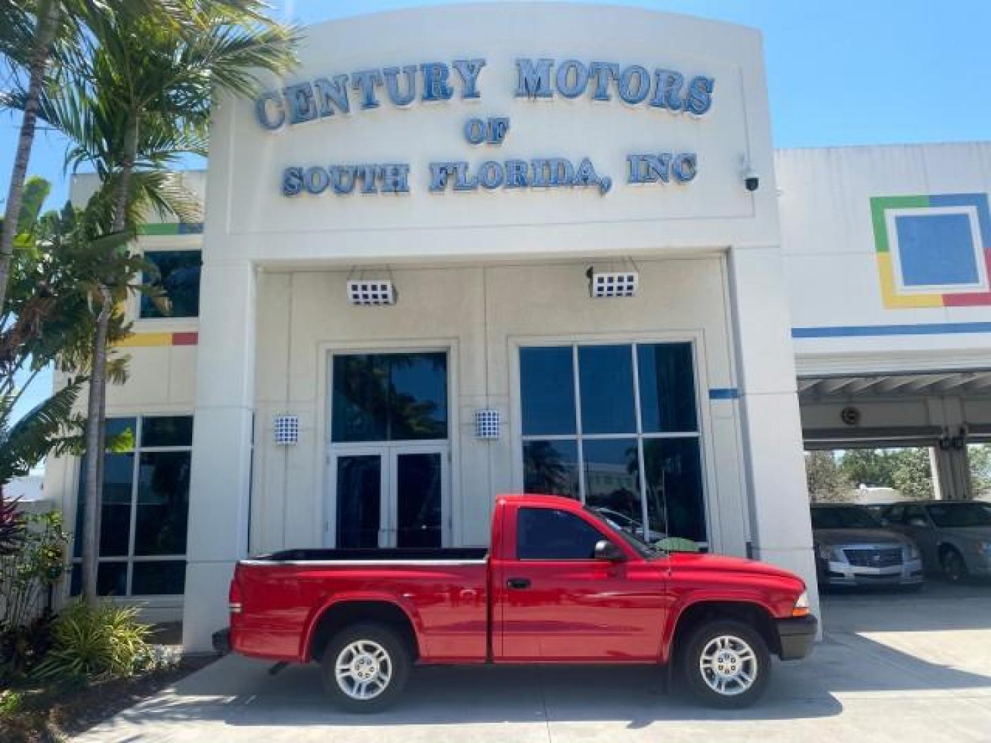2003 Flame Red /Dark Slate Gray Dodge Dakota SXT FL OWNER LOW MILES 43,924 5 SPD (1D7FL16X43S) with an 3.9L V6 Cylinder Engine engine, Manual transmission, located at 4701 North Dixie Hwy, Pompano Beach, FL, 33064, (954) 422-2889, 26.240938, -80.123474 - OUR WEBPAGE FLORIDACARS1.COM HAS OVER 100 PHOTOS AND FREE CARFAX LINK 2003 DODGE DAKOTA VIN: 1D7FL16X43S306371 1 D 7 F L 1 6 X 4 3 S 3 0 6 3 7 1 PICKUP 75 INCH BED 3.9L V6 F OHV GASOLINE REAR WHEEL DRIVE Top Features Alloy Wheels Cloth Seats [-RETX] SXT QUICK-ORDER PKG SAVINGS *DISCOUNT* ($-1420.00) - Photo#0