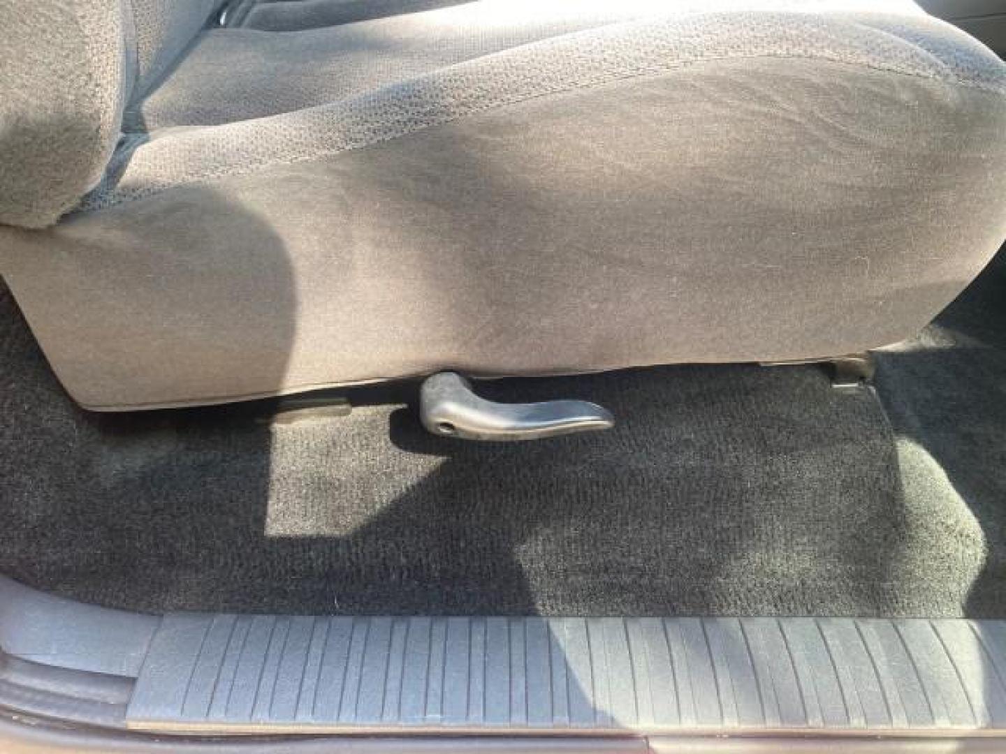 2003 Flame Red /Dark Slate Gray Dodge Dakota SXT FL OWNER LOW MILES 43,924 5 SPD (1D7FL16X43S) with an 3.9L V6 Cylinder Engine engine, Manual transmission, located at 4701 North Dixie Hwy, Pompano Beach, FL, 33064, (954) 422-2889, 26.240938, -80.123474 - OUR WEBPAGE FLORIDACARS1.COM HAS OVER 100 PHOTOS AND FREE CARFAX LINK 2003 DODGE DAKOTA VIN: 1D7FL16X43S306371 1 D 7 F L 1 6 X 4 3 S 3 0 6 3 7 1 PICKUP 75 INCH BED 3.9L V6 F OHV GASOLINE REAR WHEEL DRIVE Top Features Alloy Wheels Cloth Seats [-RETX] SXT QUICK-ORDER PKG SAVINGS *DISCOUNT* ($-1420.00) - Photo#94