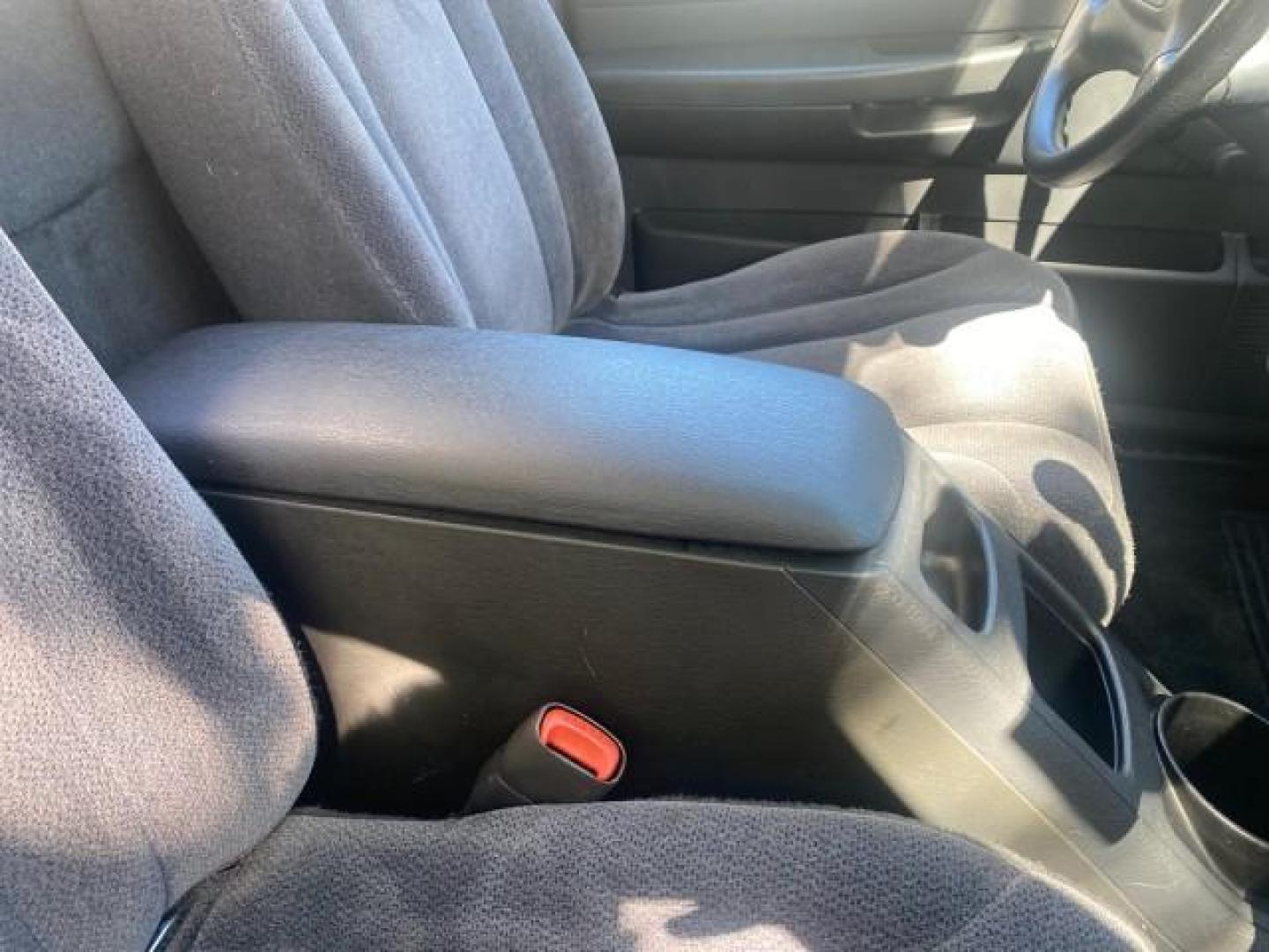 2003 Flame Red /Dark Slate Gray Dodge Dakota SXT FL OWNER LOW MILES 43,924 5 SPD (1D7FL16X43S) with an 3.9L V6 Cylinder Engine engine, Manual transmission, located at 4701 North Dixie Hwy, Pompano Beach, FL, 33064, (954) 422-2889, 26.240938, -80.123474 - OUR WEBPAGE FLORIDACARS1.COM HAS OVER 100 PHOTOS AND FREE CARFAX LINK 2003 DODGE DAKOTA VIN: 1D7FL16X43S306371 1 D 7 F L 1 6 X 4 3 S 3 0 6 3 7 1 PICKUP 75 INCH BED 3.9L V6 F OHV GASOLINE REAR WHEEL DRIVE Top Features Alloy Wheels Cloth Seats [-RETX] SXT QUICK-ORDER PKG SAVINGS *DISCOUNT* ($-1420.00) - Photo#95