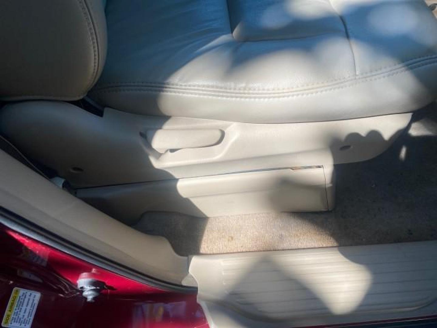 2004 Redrock Pearl /Ivory Honda Odyssey EX-L 1 OWNER FL LOW MILES 59,680 (5FNRL18994B) with an 3.5L SOHC MPFI 24-Valve VTEC V6 Engine engine, Automatic transmission, located at 4701 North Dixie Hwy, Pompano Beach, FL, 33064, (954) 422-2889, 26.240938, -80.123474 - OUR WEBPAGE FLORIDACARS1.COM HAS OVER 100 PHOTOS AND FREE CARFAX LINK 2004 HONDA ODYSSEY EX-L NO RECALLS VIN: 5FNRL18994B039314 5 F N R L 1 8 9 9 4 B 0 3 9 3 1 4 VAN 3.5L V6 F SOHC GASOLINE FRONT WHEEL DRIVE Alloy Wheels Quad Seats Fold-Away Third Row Rear Air Conditioning Leather Seats Third Row Se - Photo#97