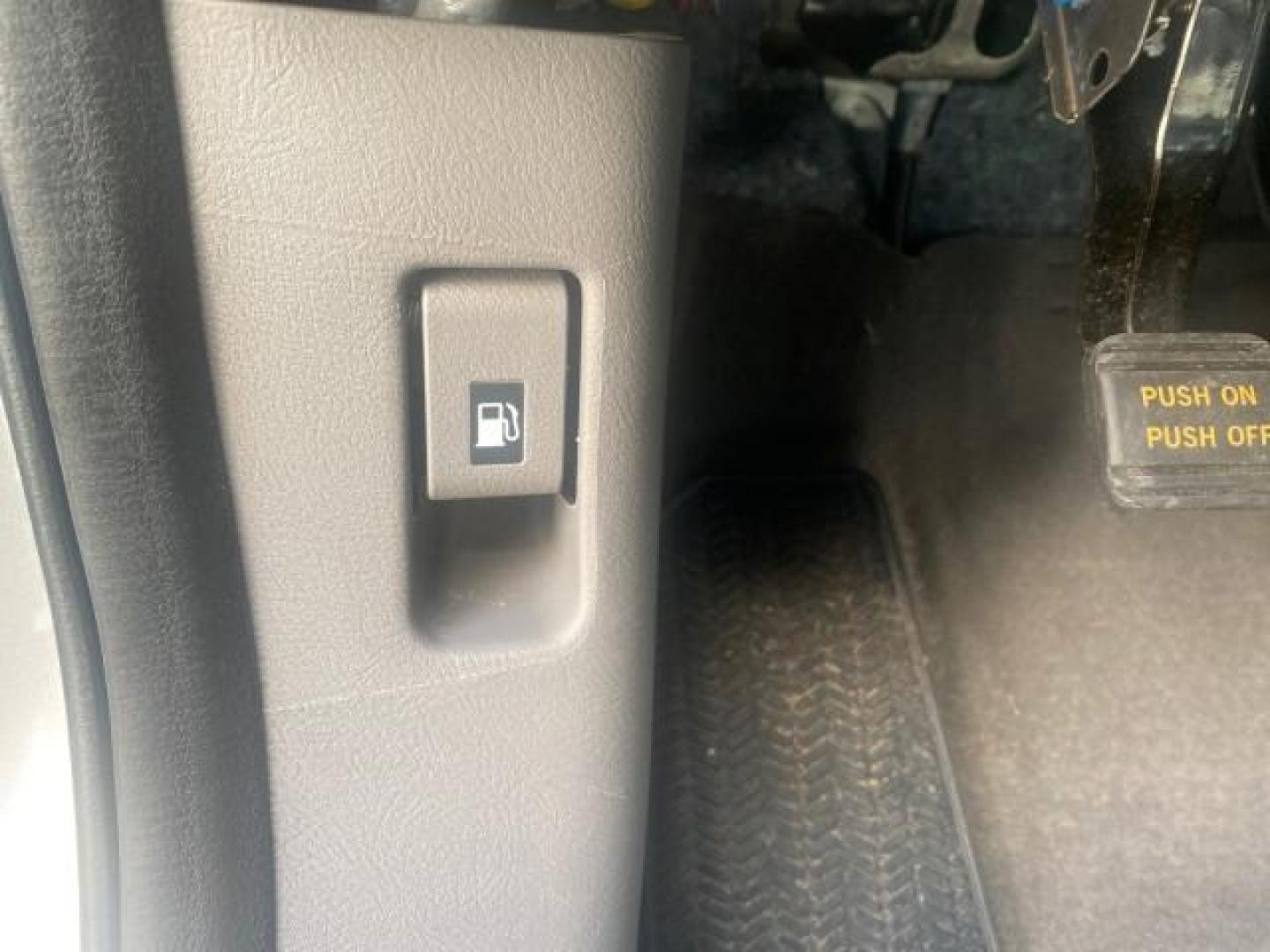 2011 Alabaster Silver Metallic /Gray Honda CR-V EX-L LOW MILES 27,869 (5J6RE3H79BL) with an 2.4L DOHC MPFI 16-Valve i-VTEC I4 Engine engine, Automatic transmission, located at 4701 North Dixie Hwy, Pompano Beach, FL, 33064, (954) 422-2889, 26.240938, -80.123474 - OUR WEBPAGE FLORIDACARS1.COM HAS OVER 100 PHOTOS AND FREE CARFAX LINK 2011 HONDA CR-V EX-L VIN: 5J6RE3H79BL009139 5 J 6 R E 3 H 7 9 B L 0 0 9 1 3 9 4 DOOR WAGON/SPORT UTILITY 2.4L I4 F DOHC 16V GASOLINE 28 MPG FRONT WHEEL DRIVE Top Features Alloy Wheels Running Boards Front Seat Heaters Satellite Ra - Photo#33