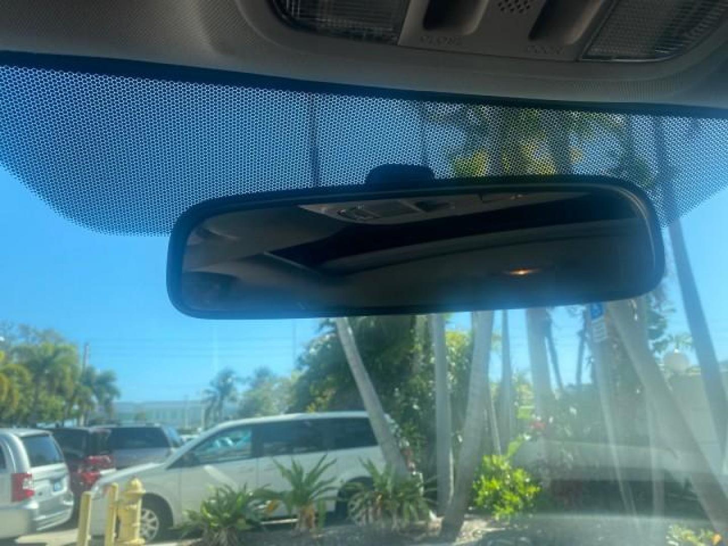 2011 Alabaster Silver Metallic /Gray Honda CR-V EX-L LOW MILES 27,869 (5J6RE3H79BL) with an 2.4L DOHC MPFI 16-Valve i-VTEC I4 Engine engine, Automatic transmission, located at 4701 North Dixie Hwy, Pompano Beach, FL, 33064, (954) 422-2889, 26.240938, -80.123474 - OUR WEBPAGE FLORIDACARS1.COM HAS OVER 100 PHOTOS AND FREE CARFAX LINK 2011 HONDA CR-V EX-L VIN: 5J6RE3H79BL009139 5 J 6 R E 3 H 7 9 B L 0 0 9 1 3 9 4 DOOR WAGON/SPORT UTILITY 2.4L I4 F DOHC 16V GASOLINE 28 MPG FRONT WHEEL DRIVE Top Features Alloy Wheels Running Boards Front Seat Heaters Satellite Ra - Photo#41