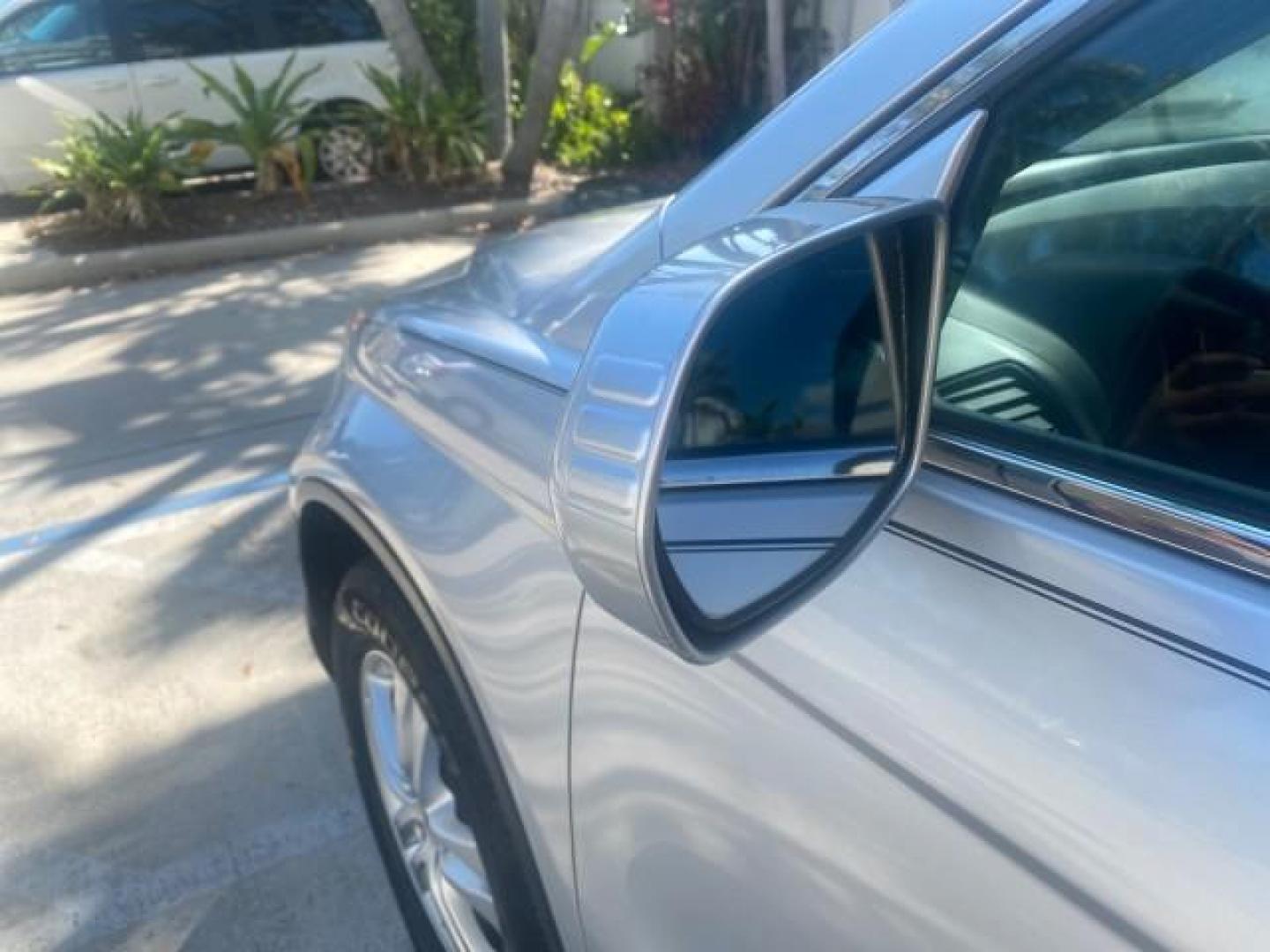 2011 Alabaster Silver Metallic /Gray Honda CR-V EX-L LOW MILES 27,869 (5J6RE3H79BL) with an 2.4L DOHC MPFI 16-Valve i-VTEC I4 Engine engine, Automatic transmission, located at 4701 North Dixie Hwy, Pompano Beach, FL, 33064, (954) 422-2889, 26.240938, -80.123474 - OUR WEBPAGE FLORIDACARS1.COM HAS OVER 100 PHOTOS AND FREE CARFAX LINK 2011 HONDA CR-V EX-L VIN: 5J6RE3H79BL009139 5 J 6 R E 3 H 7 9 B L 0 0 9 1 3 9 4 DOOR WAGON/SPORT UTILITY 2.4L I4 F DOHC 16V GASOLINE 28 MPG FRONT WHEEL DRIVE Top Features Alloy Wheels Running Boards Front Seat Heaters Satellite Ra - Photo#52