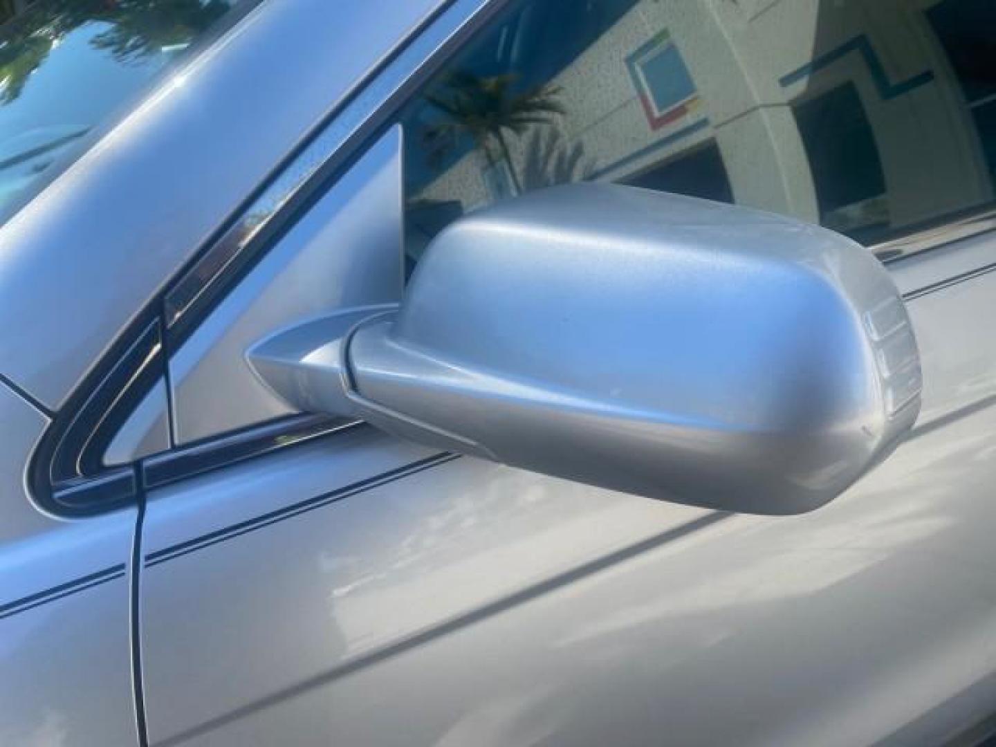 2011 Alabaster Silver Metallic /Gray Honda CR-V EX-L LOW MILES 27,869 (5J6RE3H79BL) with an 2.4L DOHC MPFI 16-Valve i-VTEC I4 Engine engine, Automatic transmission, located at 4701 North Dixie Hwy, Pompano Beach, FL, 33064, (954) 422-2889, 26.240938, -80.123474 - OUR WEBPAGE FLORIDACARS1.COM HAS OVER 100 PHOTOS AND FREE CARFAX LINK 2011 HONDA CR-V EX-L VIN: 5J6RE3H79BL009139 5 J 6 R E 3 H 7 9 B L 0 0 9 1 3 9 4 DOOR WAGON/SPORT UTILITY 2.4L I4 F DOHC 16V GASOLINE 28 MPG FRONT WHEEL DRIVE Top Features Alloy Wheels Running Boards Front Seat Heaters Satellite Ra - Photo#53