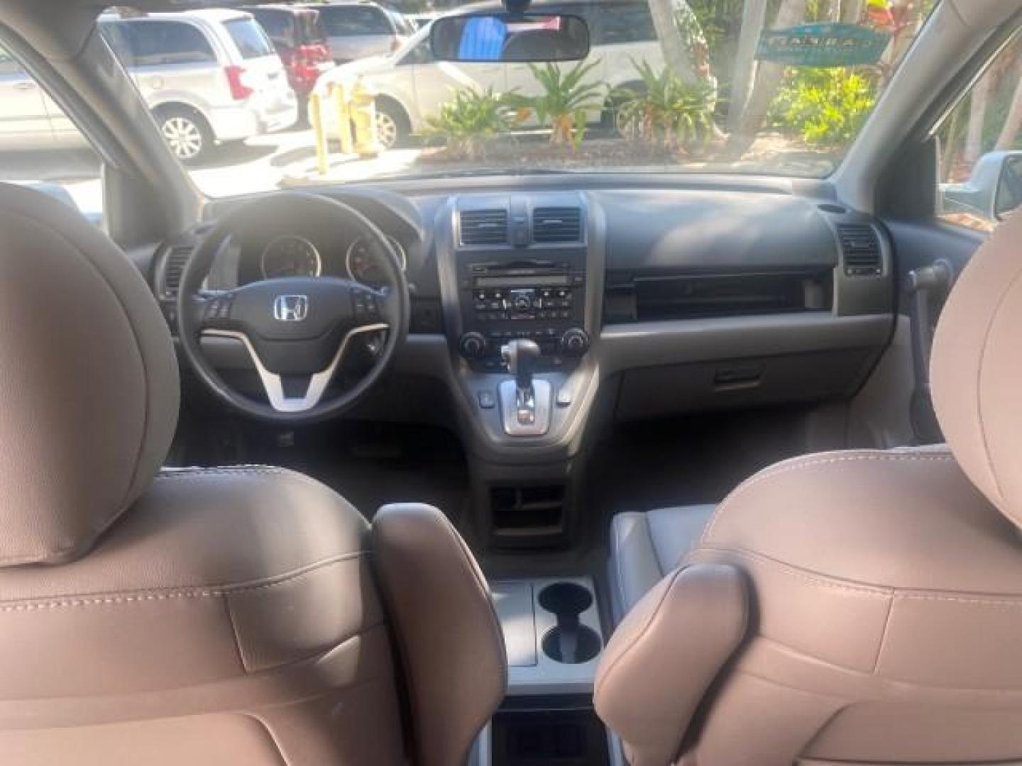 2011 Alabaster Silver Metallic /Gray Honda CR-V EX-L LOW MILES 27,869 (5J6RE3H79BL) with an 2.4L DOHC MPFI 16-Valve i-VTEC I4 Engine engine, Automatic transmission, located at 4701 North Dixie Hwy, Pompano Beach, FL, 33064, (954) 422-2889, 26.240938, -80.123474 - OUR WEBPAGE FLORIDACARS1.COM HAS OVER 100 PHOTOS AND FREE CARFAX LINK 2011 HONDA CR-V EX-L VIN: 5J6RE3H79BL009139 5 J 6 R E 3 H 7 9 B L 0 0 9 1 3 9 4 DOOR WAGON/SPORT UTILITY 2.4L I4 F DOHC 16V GASOLINE 28 MPG FRONT WHEEL DRIVE Top Features Alloy Wheels Running Boards Front Seat Heaters Satellite Ra - Photo#68