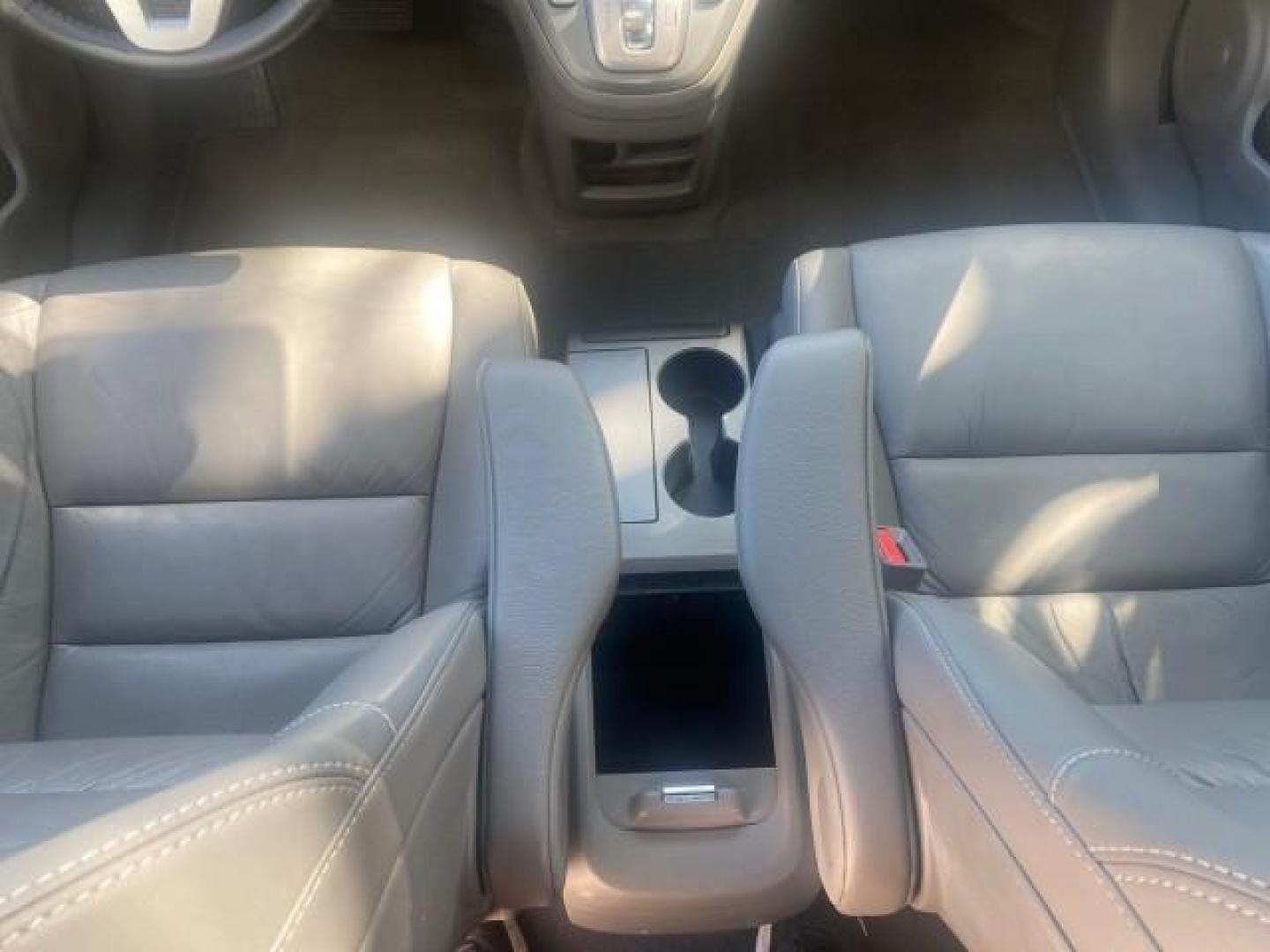 2011 Alabaster Silver Metallic /Gray Honda CR-V EX-L LOW MILES 27,869 (5J6RE3H79BL) with an 2.4L DOHC MPFI 16-Valve i-VTEC I4 Engine engine, Automatic transmission, located at 4701 North Dixie Hwy, Pompano Beach, FL, 33064, (954) 422-2889, 26.240938, -80.123474 - OUR WEBPAGE FLORIDACARS1.COM HAS OVER 100 PHOTOS AND FREE CARFAX LINK 2011 HONDA CR-V EX-L VIN: 5J6RE3H79BL009139 5 J 6 R E 3 H 7 9 B L 0 0 9 1 3 9 4 DOOR WAGON/SPORT UTILITY 2.4L I4 F DOHC 16V GASOLINE 28 MPG FRONT WHEEL DRIVE Top Features Alloy Wheels Running Boards Front Seat Heaters Satellite Ra - Photo#72