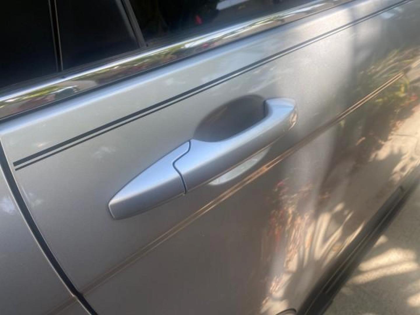 2011 Alabaster Silver Metallic /Gray Honda CR-V EX-L LOW MILES 27,869 (5J6RE3H79BL) with an 2.4L DOHC MPFI 16-Valve i-VTEC I4 Engine engine, Automatic transmission, located at 4701 North Dixie Hwy, Pompano Beach, FL, 33064, (954) 422-2889, 26.240938, -80.123474 - OUR WEBPAGE FLORIDACARS1.COM HAS OVER 100 PHOTOS AND FREE CARFAX LINK 2011 HONDA CR-V EX-L VIN: 5J6RE3H79BL009139 5 J 6 R E 3 H 7 9 B L 0 0 9 1 3 9 4 DOOR WAGON/SPORT UTILITY 2.4L I4 F DOHC 16V GASOLINE 28 MPG FRONT WHEEL DRIVE Top Features Alloy Wheels Running Boards Front Seat Heaters Satellite Ra - Photo#79