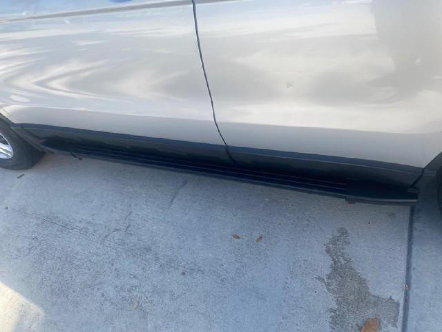 2011 Alabaster Silver Metallic /Gray Honda CR-V EX-L LOW MILES 27,869 (5J6RE3H79BL) with an 2.4L DOHC MPFI 16-Valve i-VTEC I4 Engine engine, Automatic transmission, located at 4701 North Dixie Hwy, Pompano Beach, FL, 33064, (954) 422-2889, 26.240938, -80.123474 - OUR WEBPAGE FLORIDACARS1.COM HAS OVER 100 PHOTOS AND FREE CARFAX LINK 2011 HONDA CR-V EX-L VIN: 5J6RE3H79BL009139 5 J 6 R E 3 H 7 9 B L 0 0 9 1 3 9 4 DOOR WAGON/SPORT UTILITY 2.4L I4 F DOHC 16V GASOLINE 28 MPG FRONT WHEEL DRIVE Top Features Alloy Wheels Running Boards Front Seat Heaters Satellite Ra - Photo#81