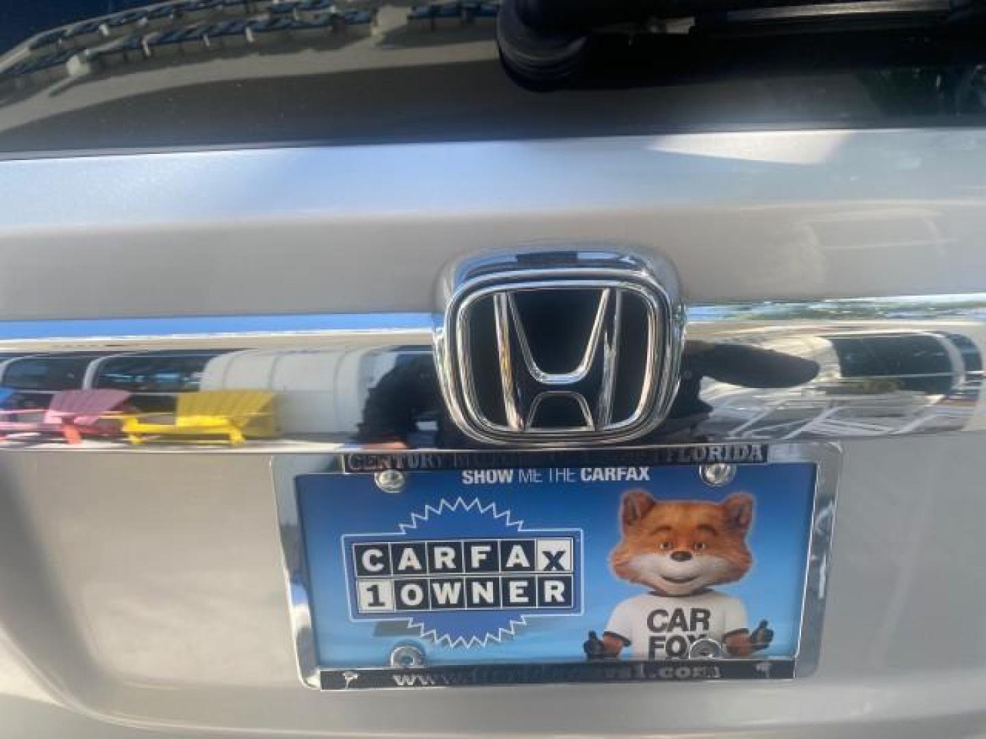 2011 Alabaster Silver Metallic /Gray Honda CR-V EX-L LOW MILES 27,869 (5J6RE3H79BL) with an 2.4L DOHC MPFI 16-Valve i-VTEC I4 Engine engine, Automatic transmission, located at 4701 North Dixie Hwy, Pompano Beach, FL, 33064, (954) 422-2889, 26.240938, -80.123474 - OUR WEBPAGE FLORIDACARS1.COM HAS OVER 100 PHOTOS AND FREE CARFAX LINK 2011 HONDA CR-V EX-L VIN: 5J6RE3H79BL009139 5 J 6 R E 3 H 7 9 B L 0 0 9 1 3 9 4 DOOR WAGON/SPORT UTILITY 2.4L I4 F DOHC 16V GASOLINE 28 MPG FRONT WHEEL DRIVE Top Features Alloy Wheels Running Boards Front Seat Heaters Satellite Ra - Photo#83