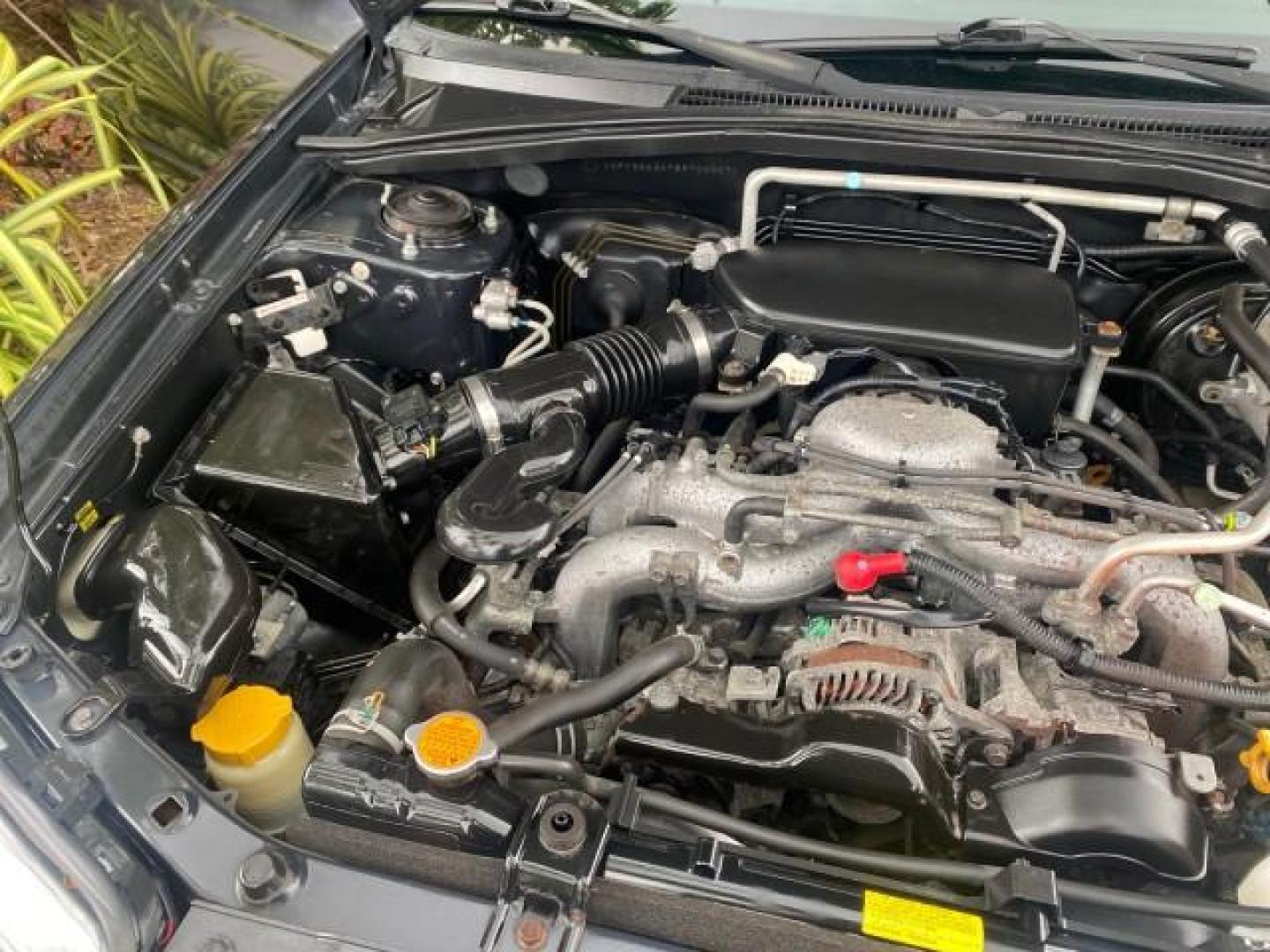 2008 Dark Gray Metallic /Graphite Gray Subaru Forester (Natl) X SW1 OWNER 39 SERVICES AWD (JF1SG63678H) with an 2.5L SOHC SMPI 16-Valve 4-Cyl Boxer Engine engine, Automatic transmission, located at 4701 North Dixie Hwy, Pompano Beach, FL, 33064, (954) 422-2889, 26.240938, -80.123474 - OUR WEBPAGE FLORIDACARS1.COM HAS OVER 100 PHOTOS AND FREE CARFAX LINK 2008 SUBARU FORESTER 2.5 X VIN: JF1SG63678H706067 J F 1 S G 6 3 6 7 8 H 7 0 6 0 6 7 4 DOOR WAGON/SPORT UTILITY 2.5L H4 F SOHC 16V GASOLINE 26 MPG ALL WHEEL DRIVE Highlighted Features ABS Brakes Automatic Transmission Power Locks R - Photo#24