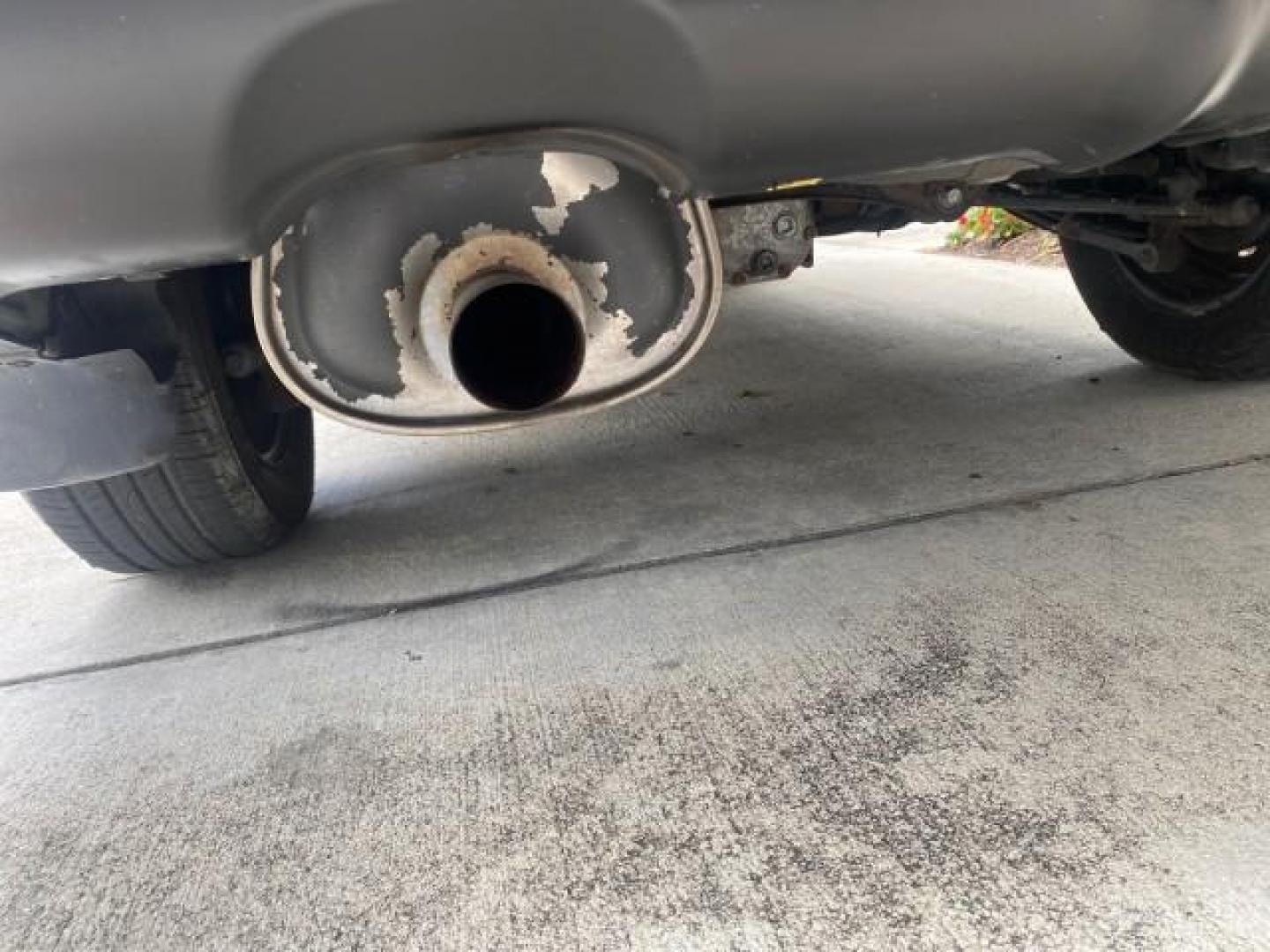 2008 Dark Gray Metallic /Graphite Gray Subaru Forester (Natl) X SW1 OWNER 39 SERVICES AWD (JF1SG63678H) with an 2.5L SOHC SMPI 16-Valve 4-Cyl Boxer Engine engine, Automatic transmission, located at 4701 North Dixie Hwy, Pompano Beach, FL, 33064, (954) 422-2889, 26.240938, -80.123474 - OUR WEBPAGE FLORIDACARS1.COM HAS OVER 100 PHOTOS AND FREE CARFAX LINK 2008 SUBARU FORESTER 2.5 X VIN: JF1SG63678H706067 J F 1 S G 6 3 6 7 8 H 7 0 6 0 6 7 4 DOOR WAGON/SPORT UTILITY 2.5L H4 F SOHC 16V GASOLINE 26 MPG ALL WHEEL DRIVE Highlighted Features ABS Brakes Automatic Transmission Power Locks R - Photo#66