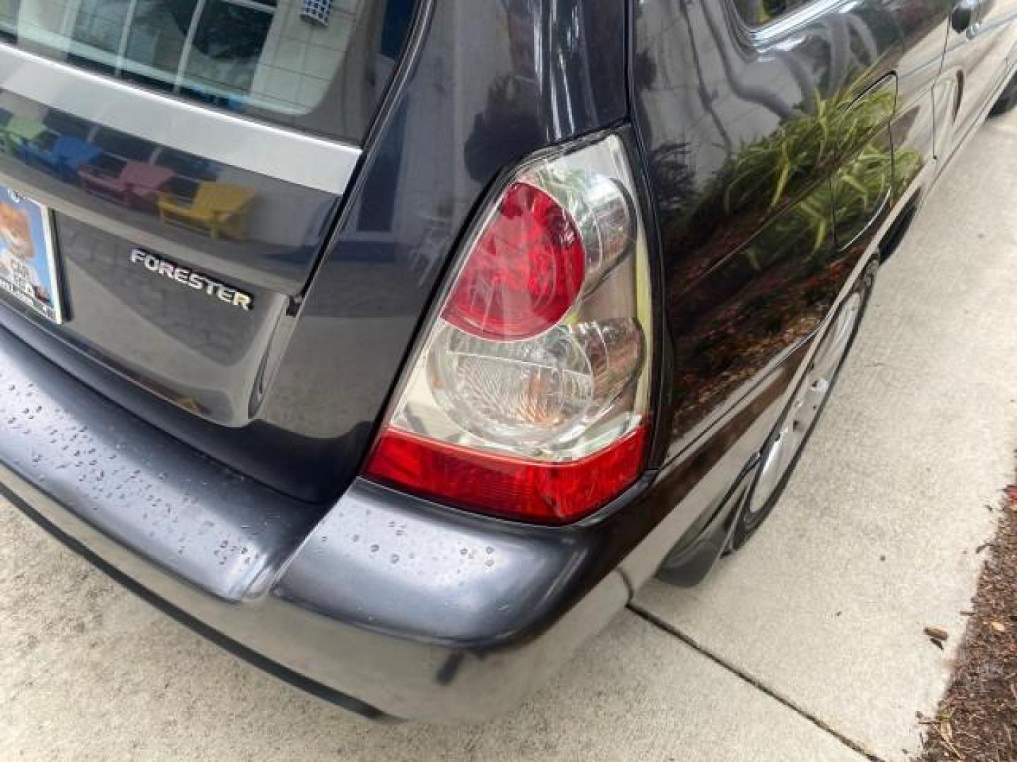 2008 Dark Gray Metallic /Graphite Gray Subaru Forester (Natl) X SW1 OWNER 39 SERVICES AWD (JF1SG63678H) with an 2.5L SOHC SMPI 16-Valve 4-Cyl Boxer Engine engine, Automatic transmission, located at 4701 North Dixie Hwy, Pompano Beach, FL, 33064, (954) 422-2889, 26.240938, -80.123474 - OUR WEBPAGE FLORIDACARS1.COM HAS OVER 100 PHOTOS AND FREE CARFAX LINK 2008 SUBARU FORESTER 2.5 X VIN: JF1SG63678H706067 J F 1 S G 6 3 6 7 8 H 7 0 6 0 6 7 4 DOOR WAGON/SPORT UTILITY 2.5L H4 F SOHC 16V GASOLINE 26 MPG ALL WHEEL DRIVE Highlighted Features ABS Brakes Automatic Transmission Power Locks R - Photo#67