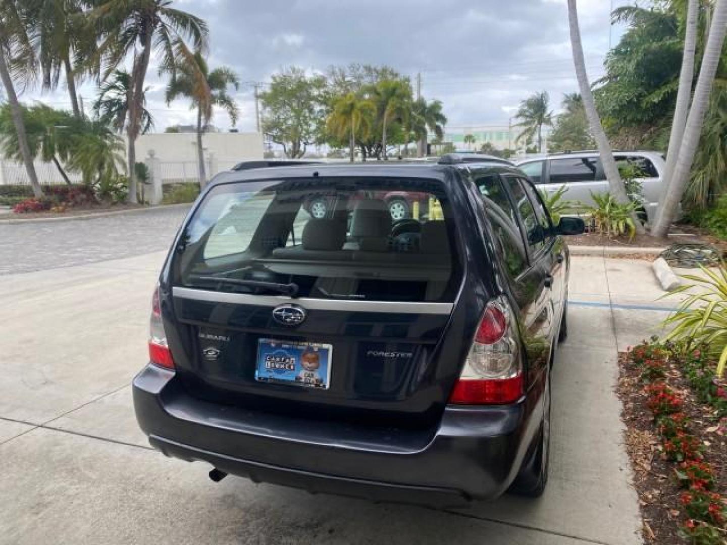 2008 Dark Gray Metallic /Graphite Gray Subaru Forester (Natl) X SW1 OWNER 39 SERVICES AWD (JF1SG63678H) with an 2.5L SOHC SMPI 16-Valve 4-Cyl Boxer Engine engine, Automatic transmission, located at 4701 North Dixie Hwy, Pompano Beach, FL, 33064, (954) 422-2889, 26.240938, -80.123474 - OUR WEBPAGE FLORIDACARS1.COM HAS OVER 100 PHOTOS AND FREE CARFAX LINK 2008 SUBARU FORESTER 2.5 X VIN: JF1SG63678H706067 J F 1 S G 6 3 6 7 8 H 7 0 6 0 6 7 4 DOOR WAGON/SPORT UTILITY 2.5L H4 F SOHC 16V GASOLINE 26 MPG ALL WHEEL DRIVE Highlighted Features ABS Brakes Automatic Transmission Power Locks R - Photo#7