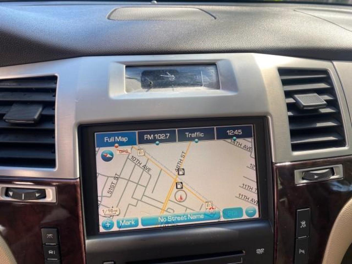 2010 White Diamond Tricoat /Cashmere/Cocoa Cadillac Escalade Premium AWD LOW MILES 63,265 FL (1GYUKCEF6AR) with an 6.2L Vortec 1000 V8 SFI E85 Engine engine, Automatic transmission, located at 4701 North Dixie Hwy, Pompano Beach, FL, 33064, (954) 422-2889, 26.240938, -80.123474 - OUR WEBPAGE FLORIDACARS1.COM HAS OVER 100 PHOTOS AND FREE CARFAX LINK 2010 CADILLAC ESCALADE PREMIUM $ 76,540 new ! VIN: 1GYUKCEF6AR287507 1 G Y U K C E F 6 A R 2 8 7 5 0 7 4 DOOR WAGON/SPORT UTILITY 6.2L V8 F OHV 16V FLEX FUEL ALL WHEEL DRIVE Top Features 20 Inch Plus Wheels Power Hatch/Deck Lid A/ - Photo#42