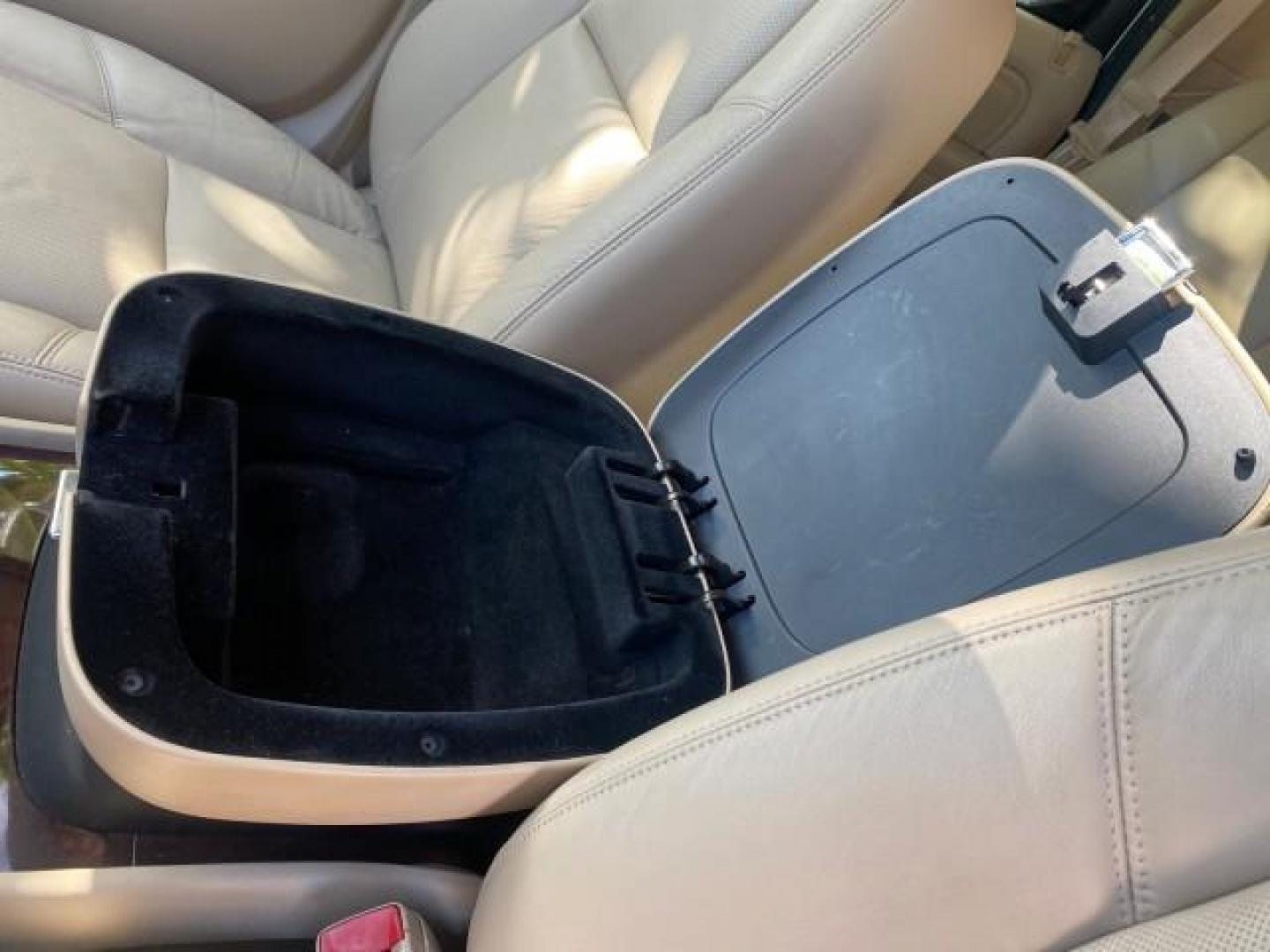 2010 White Diamond Tricoat /Cashmere/Cocoa Cadillac Escalade Premium AWD LOW MILES 63,265 FL (1GYUKCEF6AR) with an 6.2L Vortec 1000 V8 SFI E85 Engine engine, Automatic transmission, located at 4701 North Dixie Hwy, Pompano Beach, FL, 33064, (954) 422-2889, 26.240938, -80.123474 - OUR WEBPAGE FLORIDACARS1.COM HAS OVER 100 PHOTOS AND FREE CARFAX LINK 2010 CADILLAC ESCALADE PREMIUM $ 76,540 new ! VIN: 1GYUKCEF6AR287507 1 G Y U K C E F 6 A R 2 8 7 5 0 7 4 DOOR WAGON/SPORT UTILITY 6.2L V8 F OHV 16V FLEX FUEL ALL WHEEL DRIVE Top Features 20 Inch Plus Wheels Power Hatch/Deck Lid A/ - Photo#50