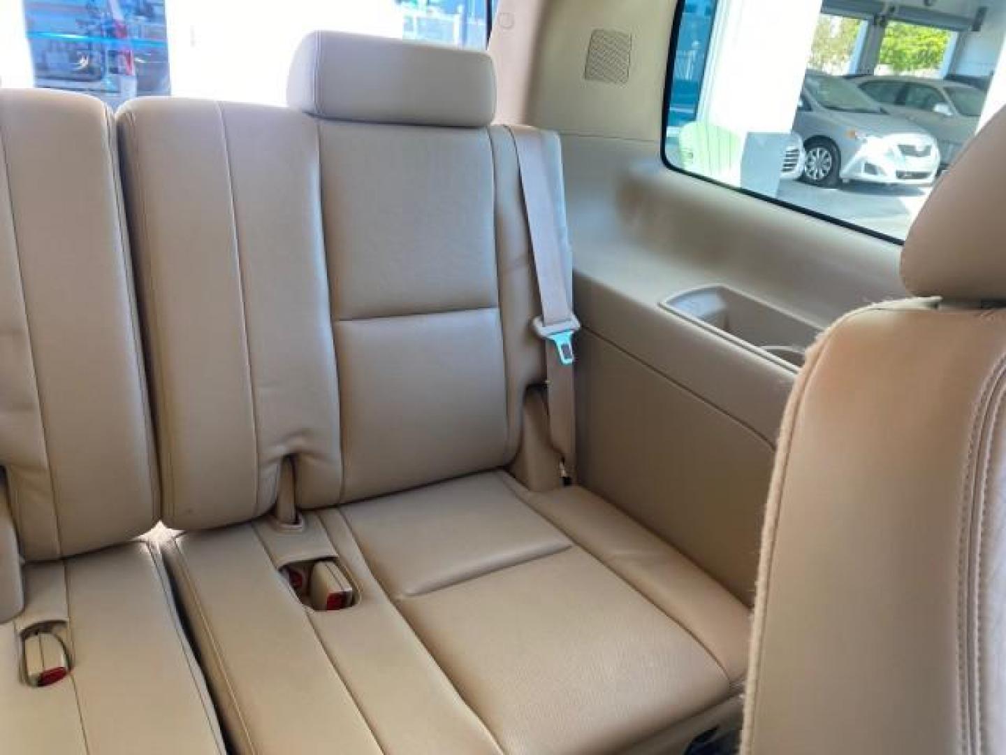 2010 White Diamond Tricoat /Cashmere/Cocoa Cadillac Escalade Premium AWD LOW MILES 63,265 FL (1GYUKCEF6AR) with an 6.2L Vortec 1000 V8 SFI E85 Engine engine, Automatic transmission, located at 4701 North Dixie Hwy, Pompano Beach, FL, 33064, (954) 422-2889, 26.240938, -80.123474 - OUR WEBPAGE FLORIDACARS1.COM HAS OVER 100 PHOTOS AND FREE CARFAX LINK 2010 CADILLAC ESCALADE PREMIUM $ 76,540 new ! VIN: 1GYUKCEF6AR287507 1 G Y U K C E F 6 A R 2 8 7 5 0 7 4 DOOR WAGON/SPORT UTILITY 6.2L V8 F OHV 16V FLEX FUEL ALL WHEEL DRIVE Top Features 20 Inch Plus Wheels Power Hatch/Deck Lid A/ - Photo#69