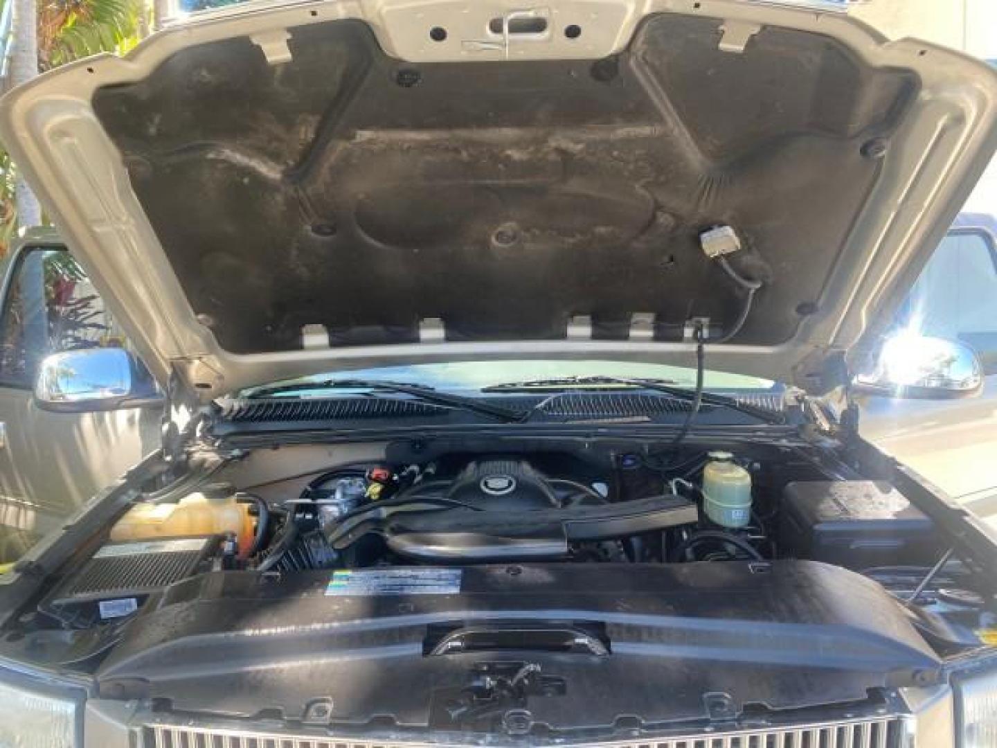 2002 Silver Sand /Shale Cadillac Escalade AWD I OWNER NO ACCIDENTS (1GYEK63N72R) with an 6.0L Vortec 1000 SFI V8 HO Engine engine, Automatic transmission, located at 4701 North Dixie Hwy, Pompano Beach, FL, 33064, (954) 422-2889, 26.240938, -80.123474 - OUR WEBPAGE FLORIDACARS1.COM HAS OVER 100 PHOTOS AND FREE CARFAX LINK 2002 CADILLAC ESCALADE VIN: 1GYEK63N72R215443 1 G Y E K 6 3 N 7 2 R 2 1 5 4 4 3 4 DOOR WAGON/SPORT UTILITY 6.0L V8 F GASOLINE ALL WHEEL DRIVE Top Features Alloy Wheels Running Boards Bed Liner Tow Hitch Cloth Seats Basic Features - Photo#17