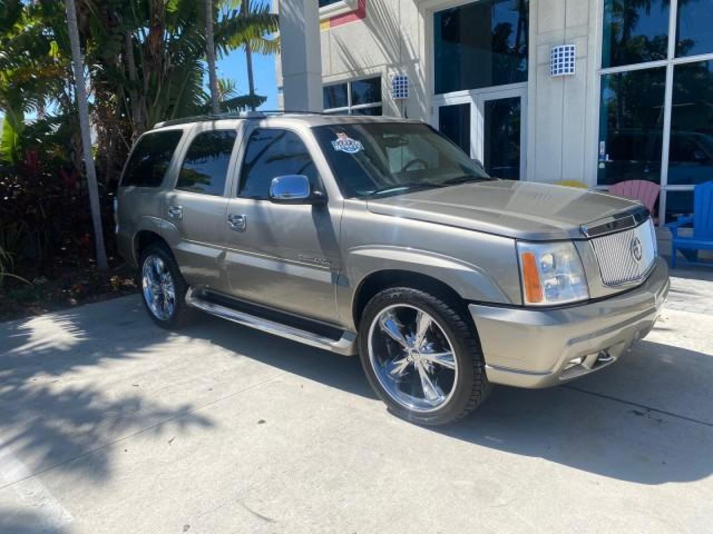 2002 Silver Sand /Shale Cadillac Escalade AWD I OWNER NO ACCIDENTS (1GYEK63N72R) with an 6.0L Vortec 1000 SFI V8 HO Engine engine, Automatic transmission, located at 4701 North Dixie Hwy, Pompano Beach, FL, 33064, (954) 422-2889, 26.240938, -80.123474 - OUR WEBPAGE FLORIDACARS1.COM HAS OVER 100 PHOTOS AND FREE CARFAX LINK 2002 CADILLAC ESCALADE VIN: 1GYEK63N72R215443 1 G Y E K 6 3 N 7 2 R 2 1 5 4 4 3 4 DOOR WAGON/SPORT UTILITY 6.0L V8 F GASOLINE ALL WHEEL DRIVE Top Features Alloy Wheels Running Boards Bed Liner Tow Hitch Cloth Seats Basic Features - Photo#1