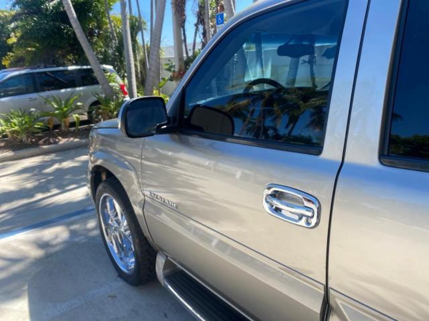 2002 Silver Sand /Shale Cadillac Escalade AWD I OWNER NO ACCIDENTS (1GYEK63N72R) with an 6.0L Vortec 1000 SFI V8 HO Engine engine, Automatic transmission, located at 4701 North Dixie Hwy, Pompano Beach, FL, 33064, (954) 422-2889, 26.240938, -80.123474 - OUR WEBPAGE FLORIDACARS1.COM HAS OVER 100 PHOTOS AND FREE CARFAX LINK 2002 CADILLAC ESCALADE VIN: 1GYEK63N72R215443 1 G Y E K 6 3 N 7 2 R 2 1 5 4 4 3 4 DOOR WAGON/SPORT UTILITY 6.0L V8 F GASOLINE ALL WHEEL DRIVE Top Features Alloy Wheels Running Boards Bed Liner Tow Hitch Cloth Seats Basic Features - Photo#26