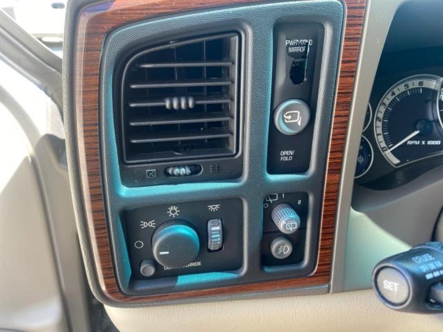 2002 Silver Sand /Shale Cadillac Escalade AWD I OWNER NO ACCIDENTS (1GYEK63N72R) with an 6.0L Vortec 1000 SFI V8 HO Engine engine, Automatic transmission, located at 4701 North Dixie Hwy, Pompano Beach, FL, 33064, (954) 422-2889, 26.240938, -80.123474 - OUR WEBPAGE FLORIDACARS1.COM HAS OVER 100 PHOTOS AND FREE CARFAX LINK 2002 CADILLAC ESCALADE VIN: 1GYEK63N72R215443 1 G Y E K 6 3 N 7 2 R 2 1 5 4 4 3 4 DOOR WAGON/SPORT UTILITY 6.0L V8 F GASOLINE ALL WHEEL DRIVE Top Features Alloy Wheels Running Boards Bed Liner Tow Hitch Cloth Seats Basic Features - Photo#32
