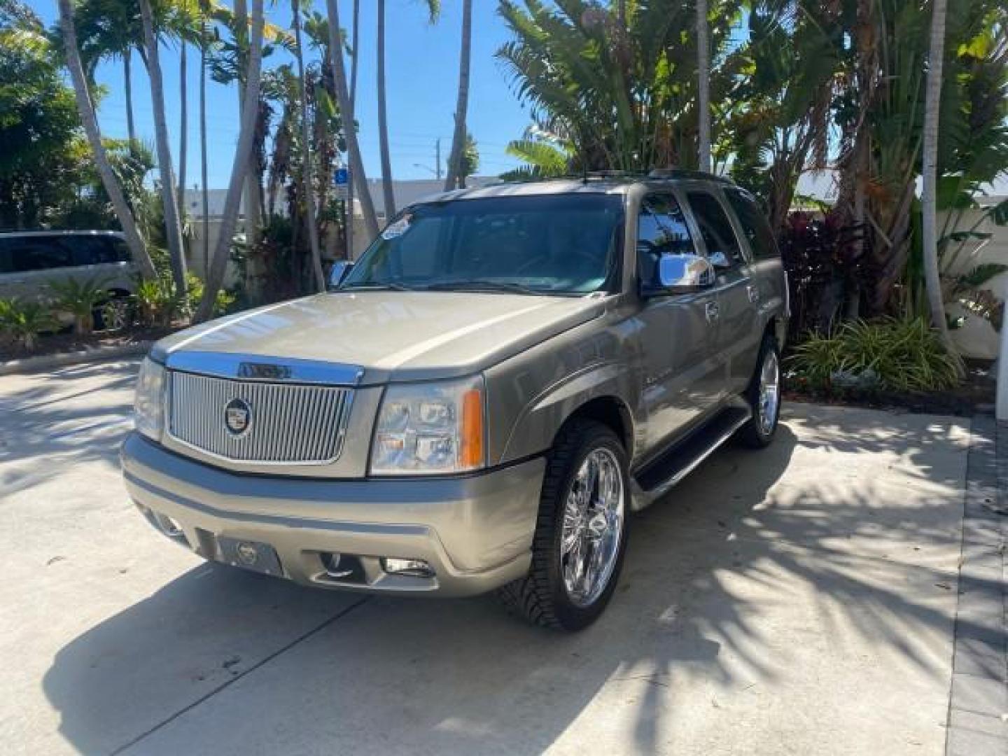 2002 Silver Sand /Shale Cadillac Escalade AWD I OWNER NO ACCIDENTS (1GYEK63N72R) with an 6.0L Vortec 1000 SFI V8 HO Engine engine, Automatic transmission, located at 4701 North Dixie Hwy, Pompano Beach, FL, 33064, (954) 422-2889, 26.240938, -80.123474 - OUR WEBPAGE FLORIDACARS1.COM HAS OVER 100 PHOTOS AND FREE CARFAX LINK 2002 CADILLAC ESCALADE VIN: 1GYEK63N72R215443 1 G Y E K 6 3 N 7 2 R 2 1 5 4 4 3 4 DOOR WAGON/SPORT UTILITY 6.0L V8 F GASOLINE ALL WHEEL DRIVE Top Features Alloy Wheels Running Boards Bed Liner Tow Hitch Cloth Seats Basic Features - Photo#3